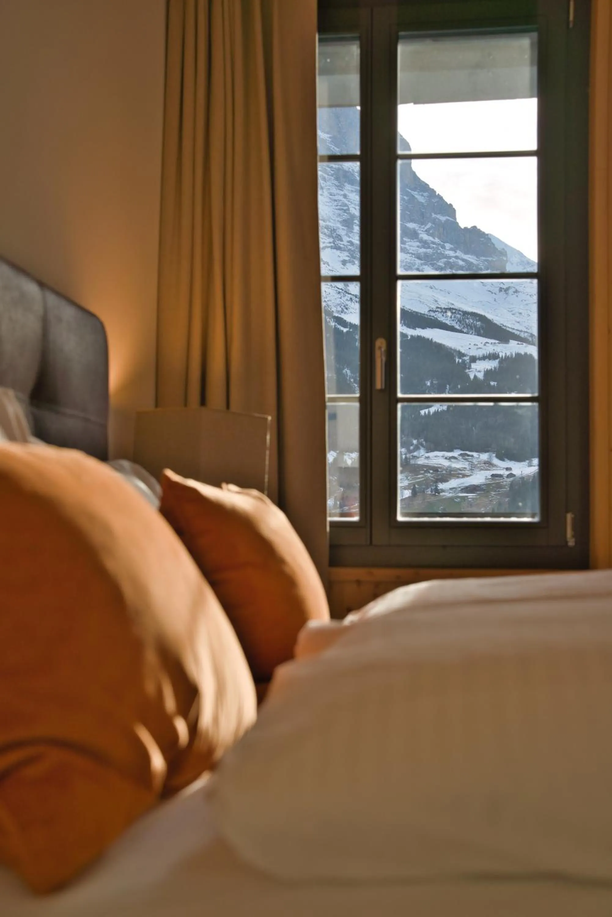 Bed in Eiger View Alpine Lodge