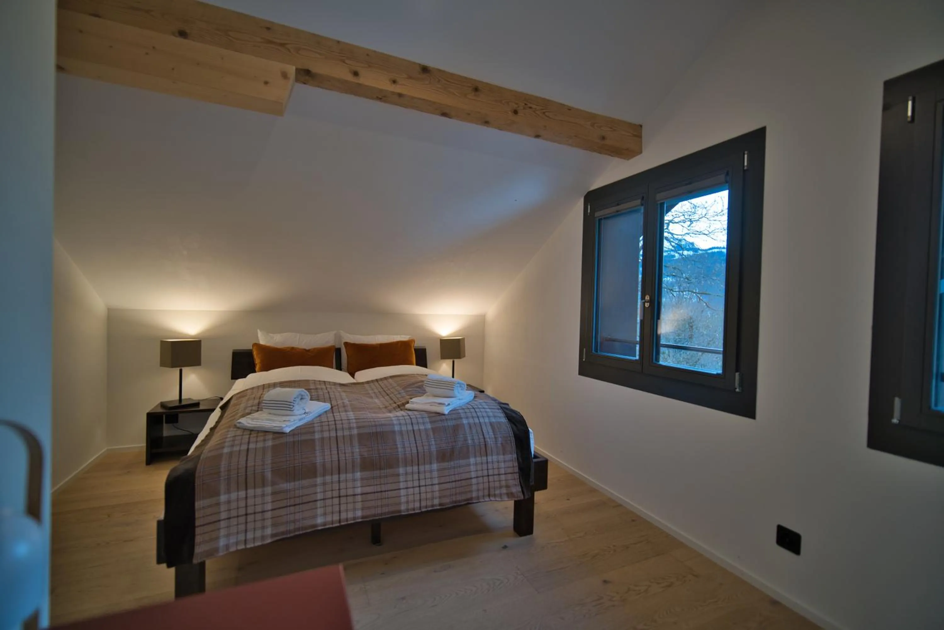Bed in Eiger View Alpine Lodge