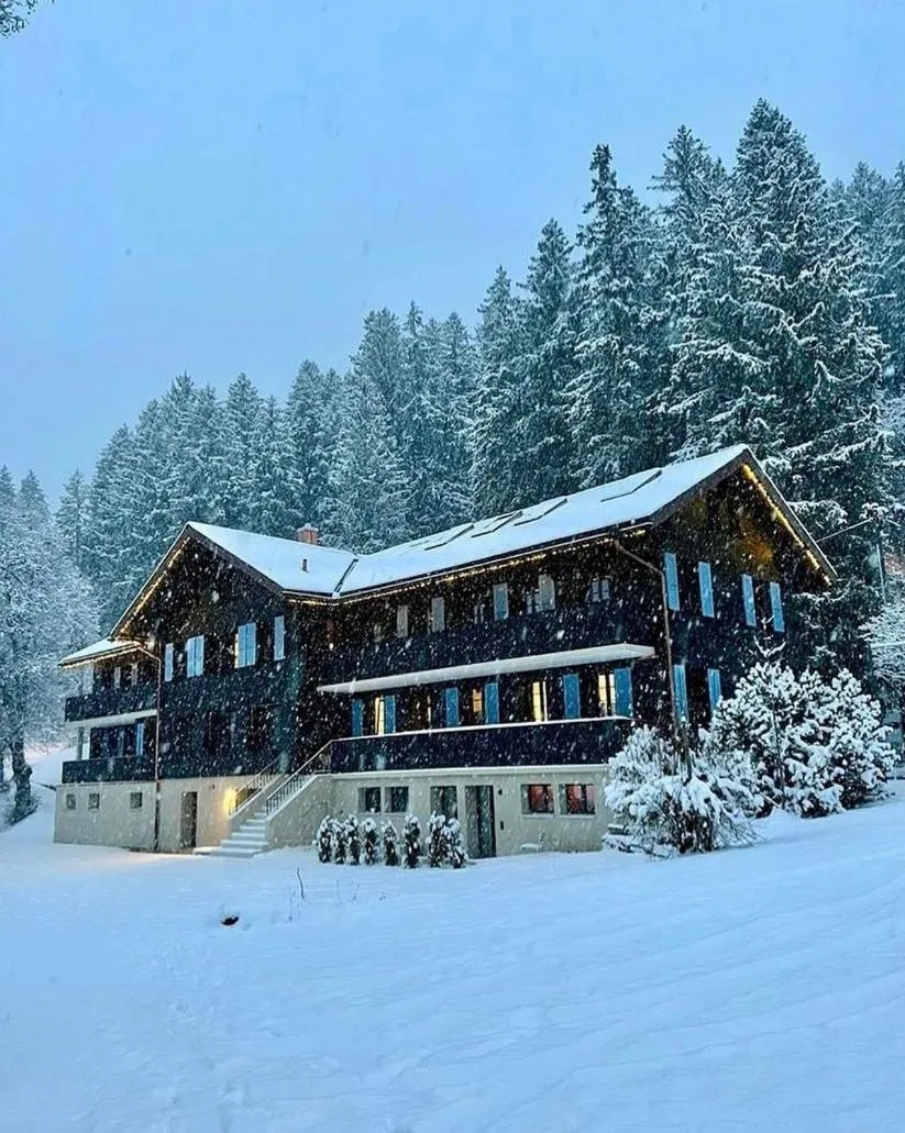 Property building in Eiger View Alpine Lodge