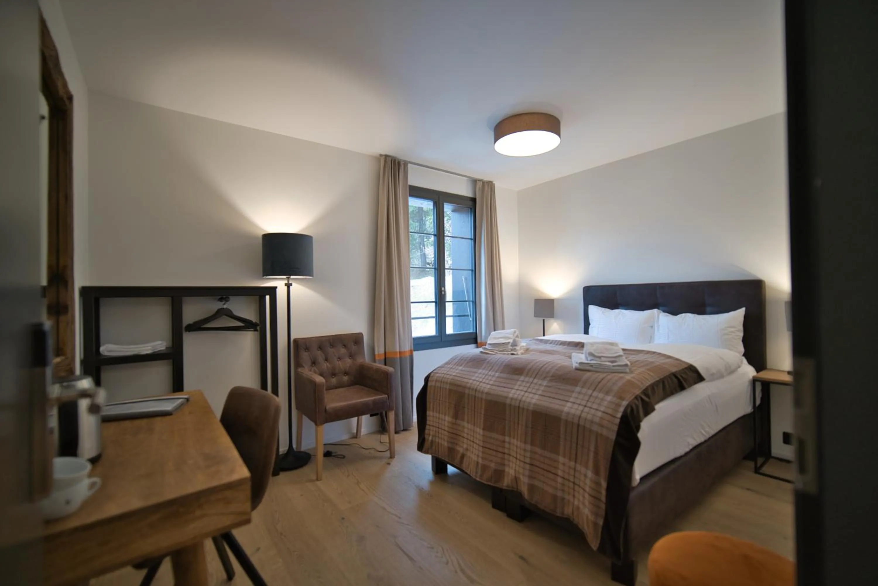 Bed in Eiger View Alpine Lodge