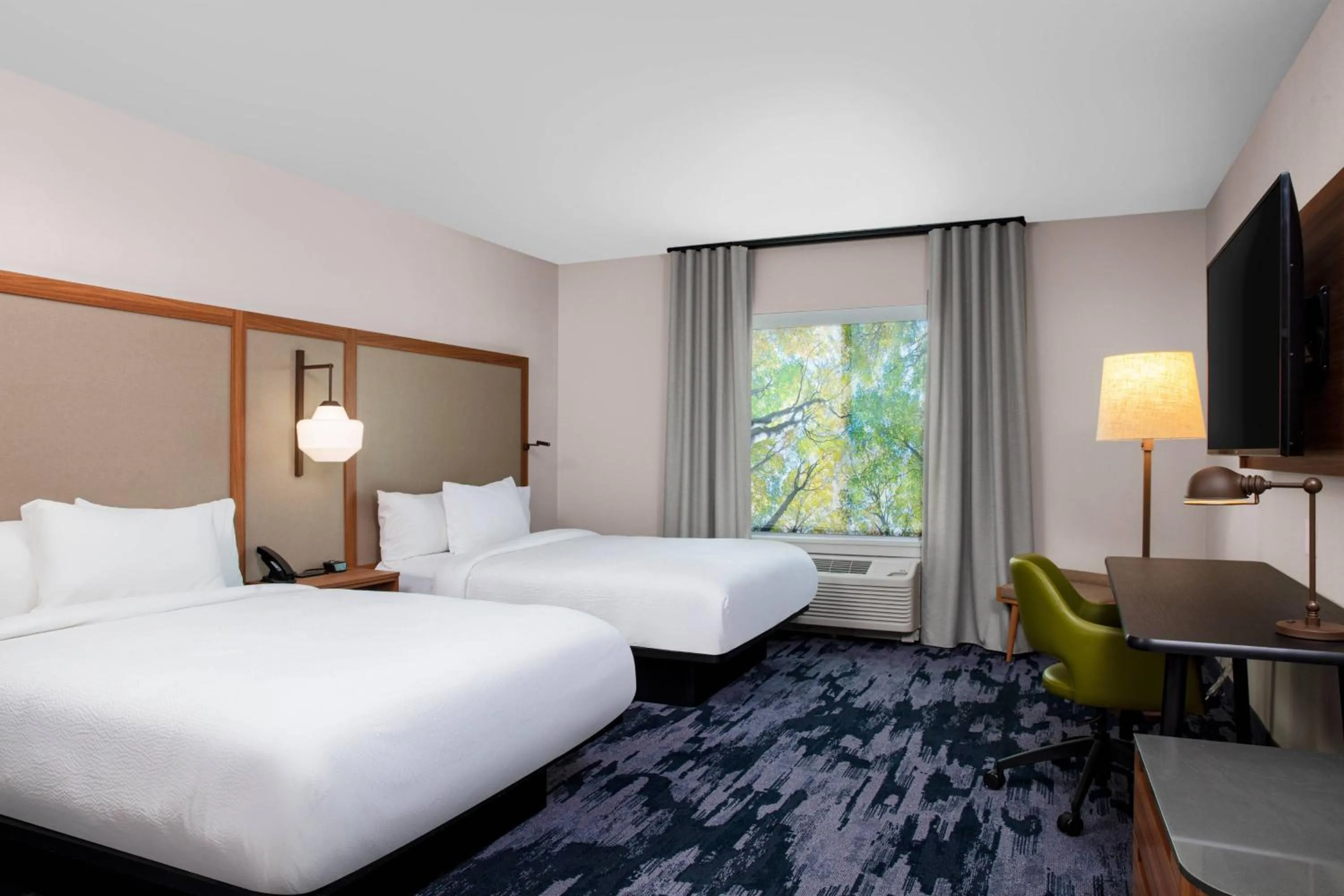 Photo of the whole room, Bed in Fairfield by Marriott Inn & Suites Lebanon Near Expo Center