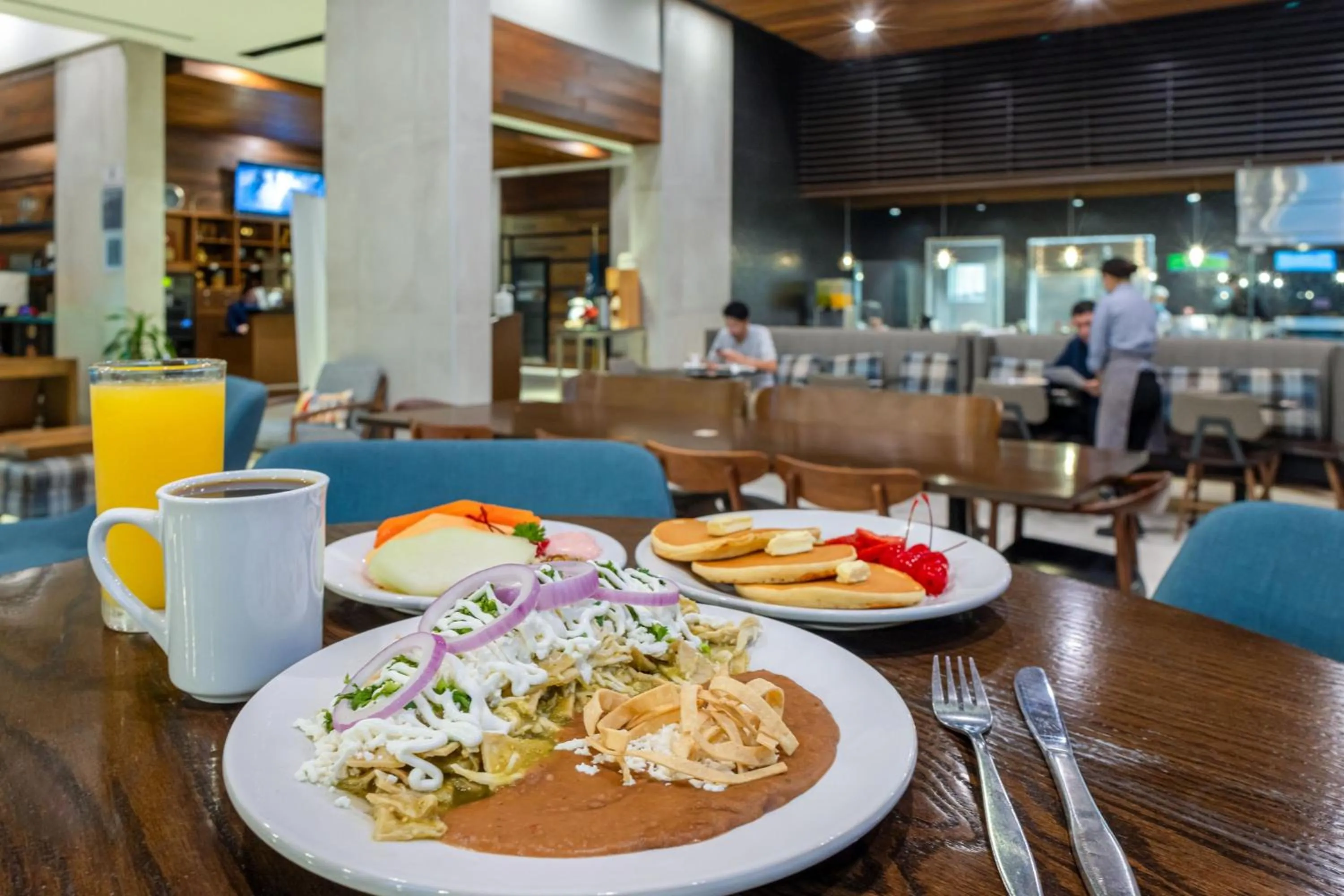 Restaurant/places to eat in Four Points by Sheraton Monterrey Airport