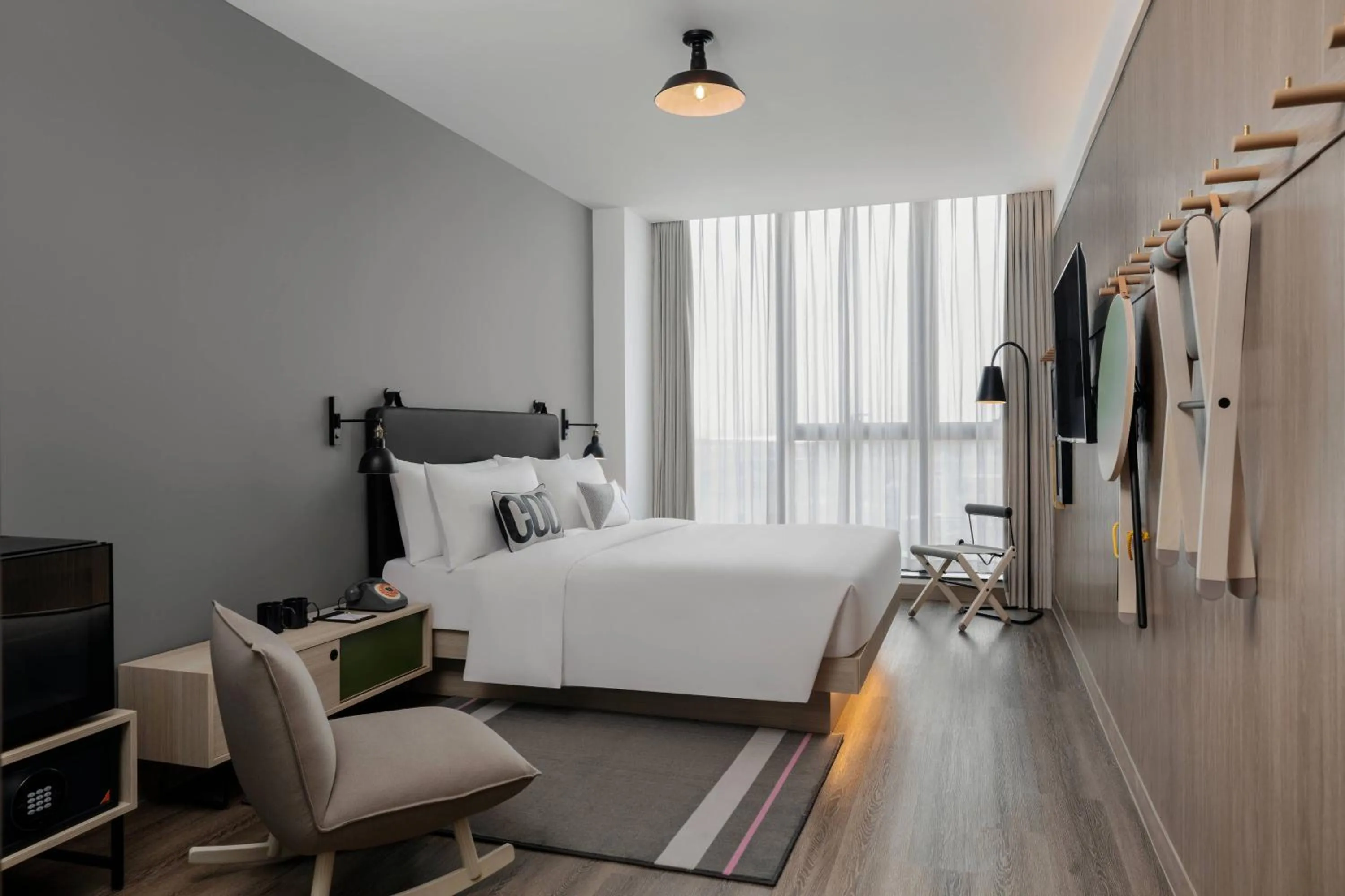 Photo of the whole room, Bed in Moxy Shanghai Hongqiao NECC