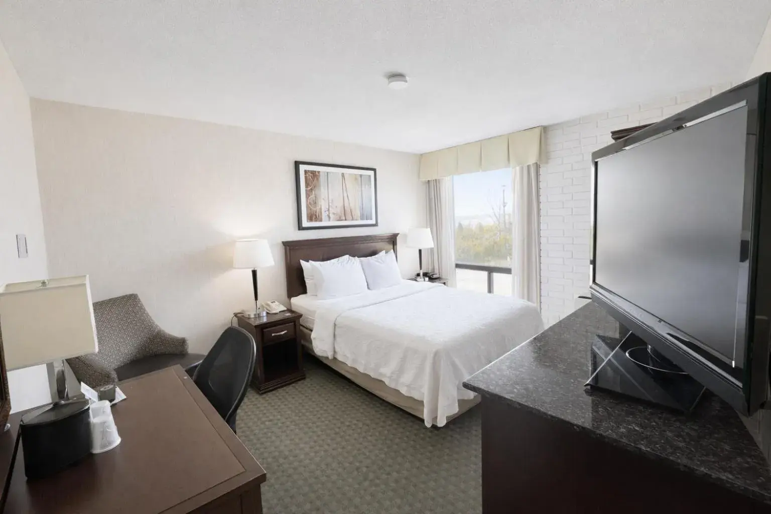 Bedroom, Bed in Hotel Lotus Kansas City Stadium Bedroom, Bed in Hotel Lotus Kansas City Stadium