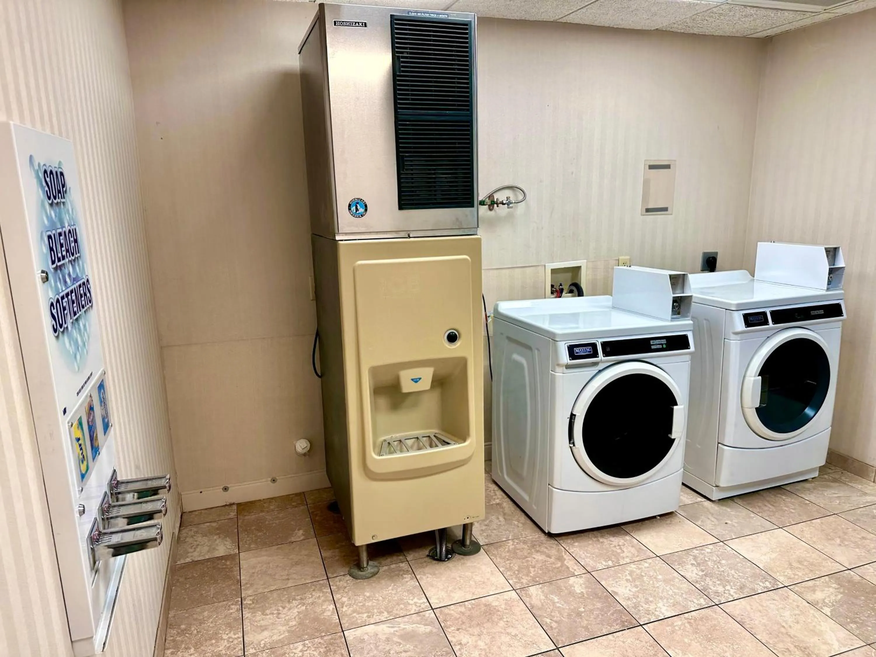 laundry in Hotel Lotus Kansas City Stadium