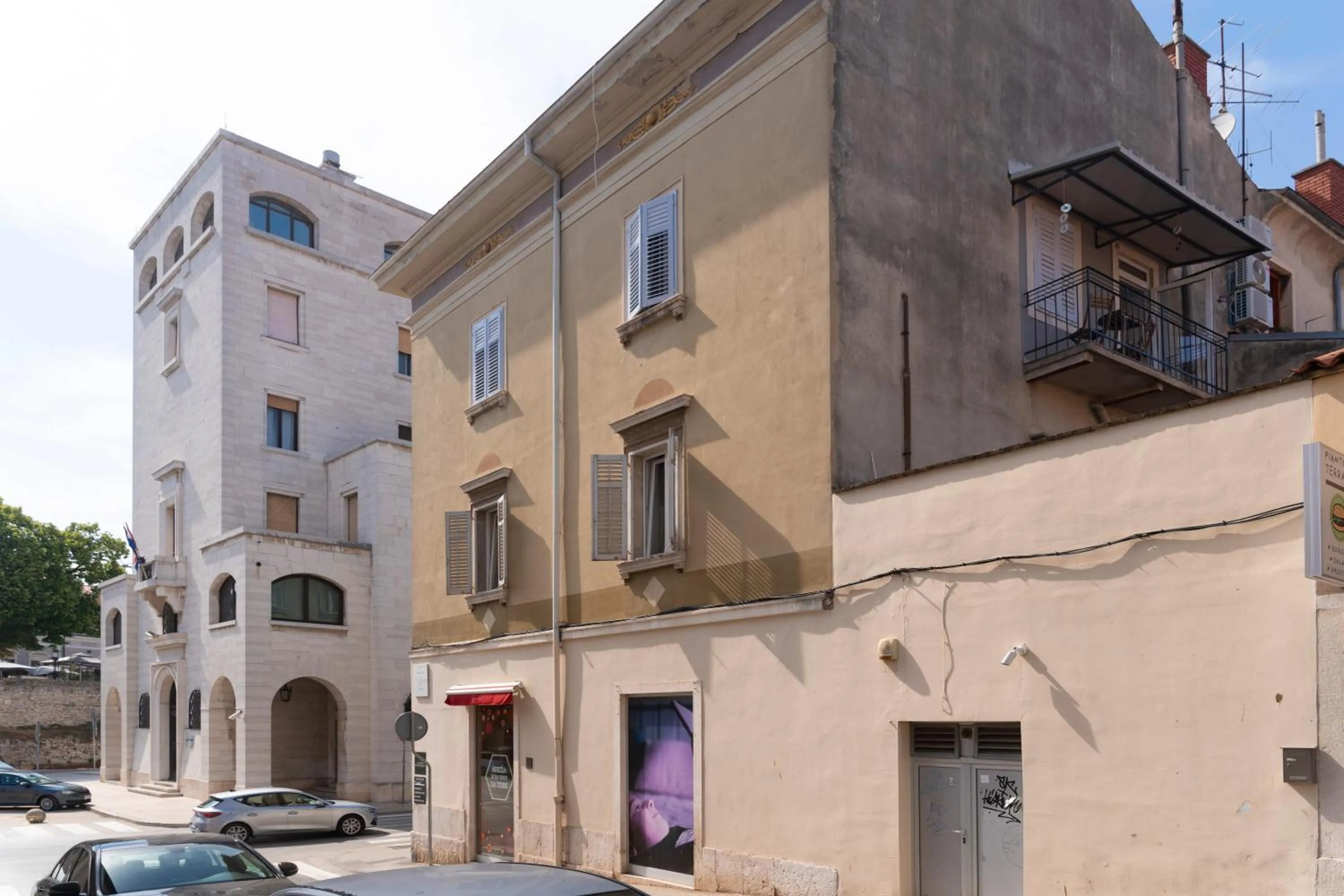 Property building in Polesana Rooms