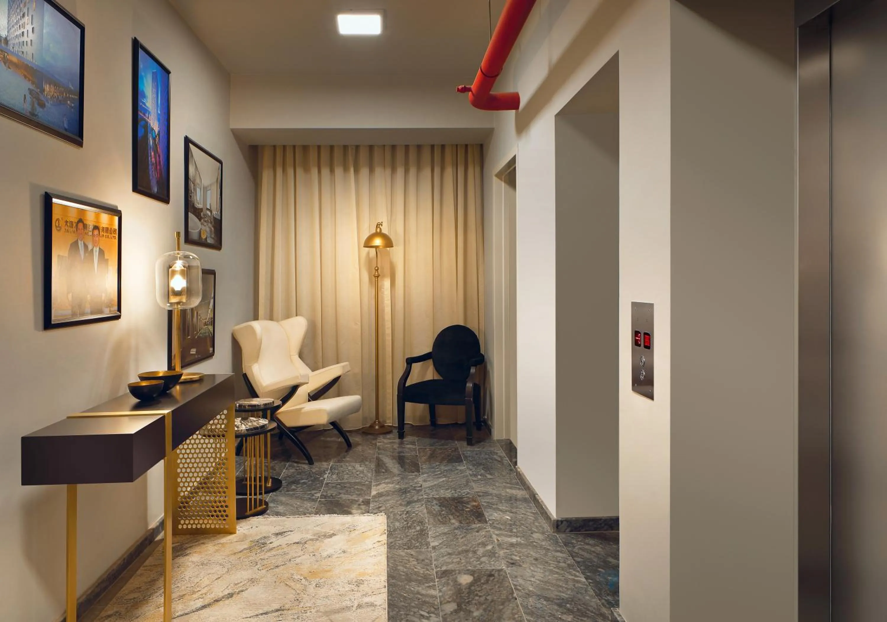 elevator in Wanda Vista Istanbul