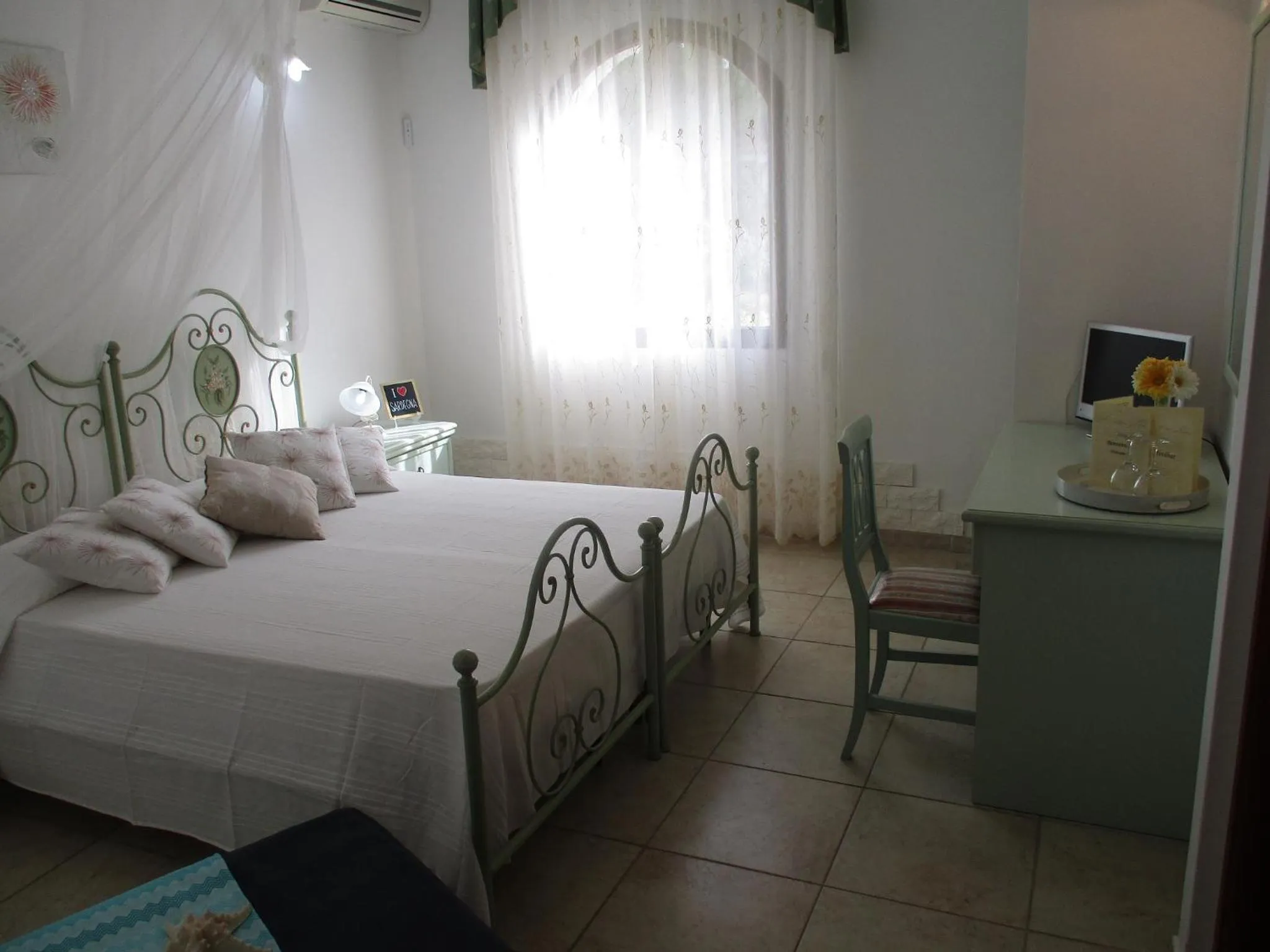 Bedroom, Bed in Villa Margherita Suite & charme