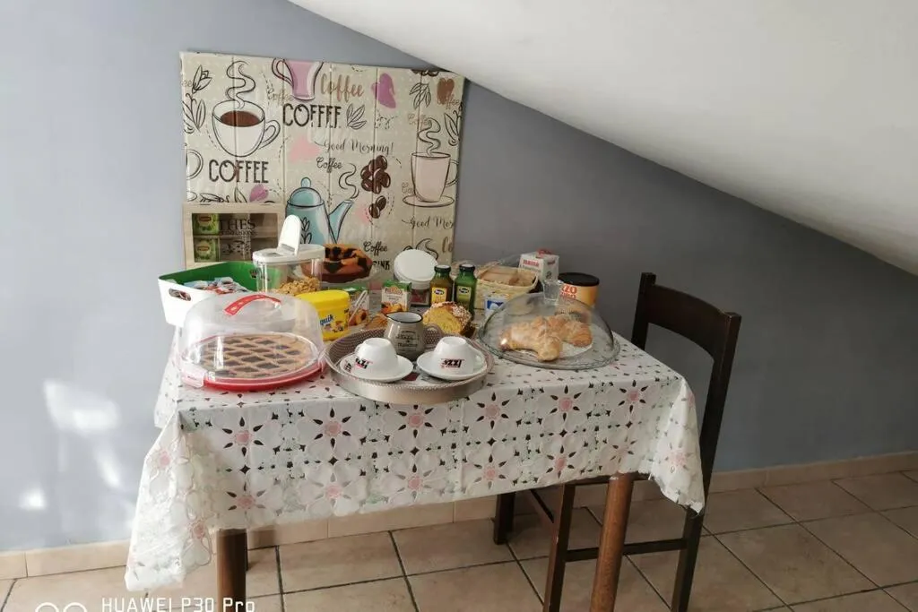 Breakfast in Alloggio turistico Id 14737 La mansarda Free Parking, wi-fi