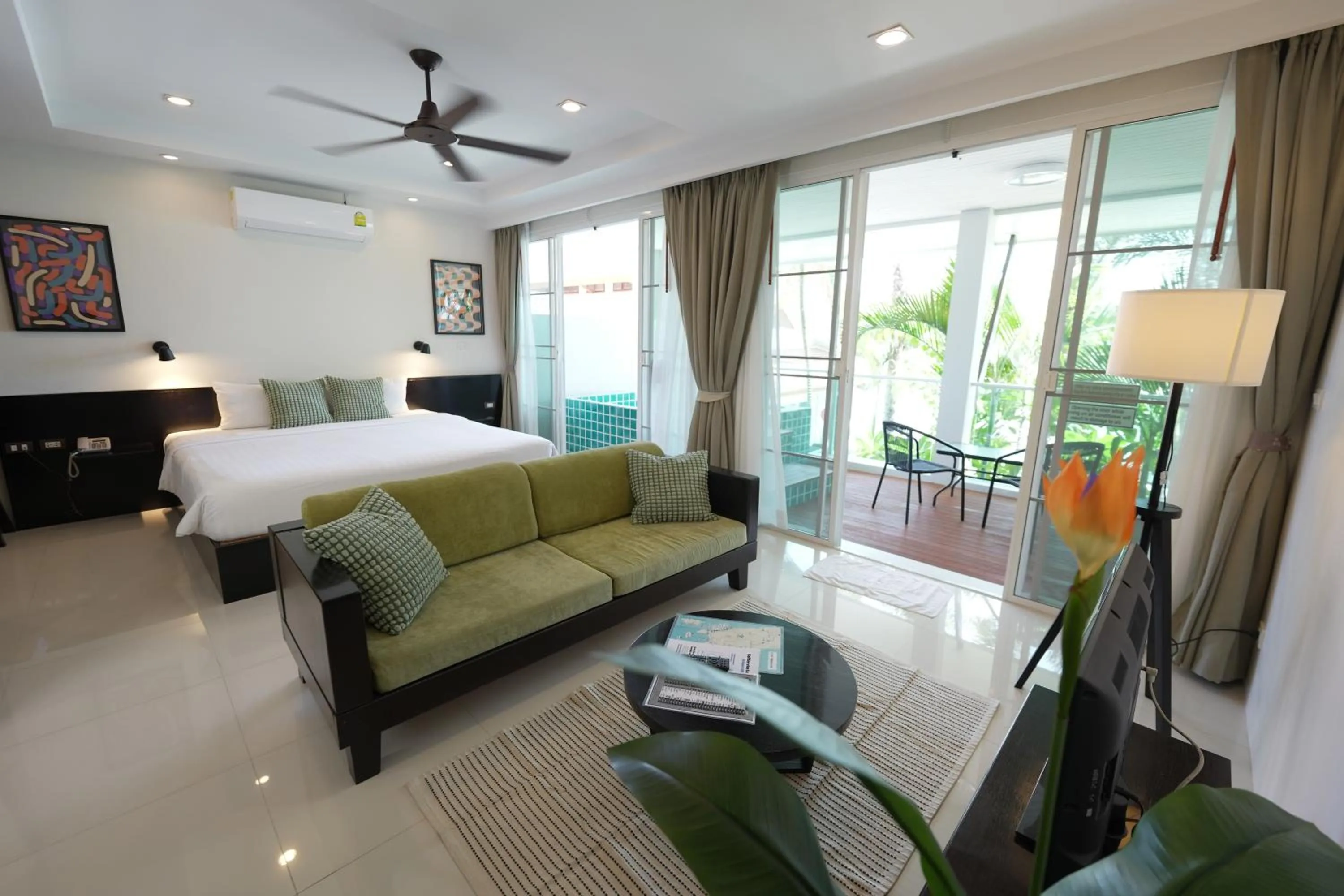 Bedroom, Bed in Davina Beach Homes