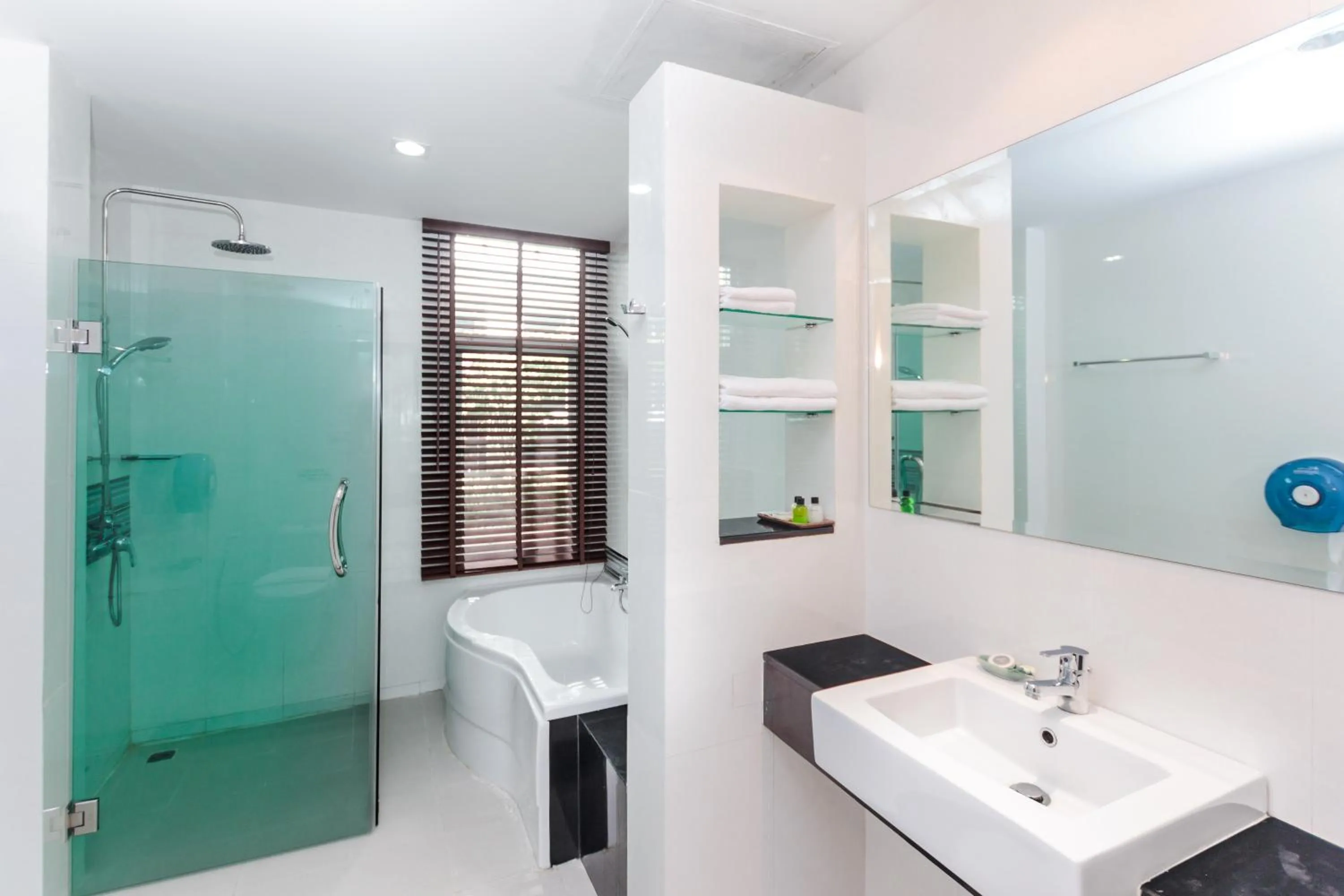 Shower in Davina Beach Homes
