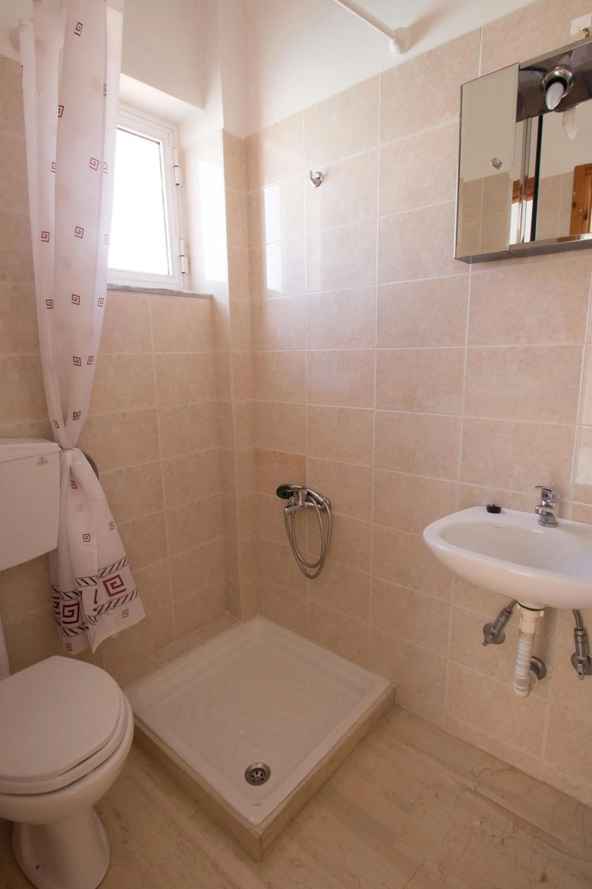 Elena Rooms & Apartments