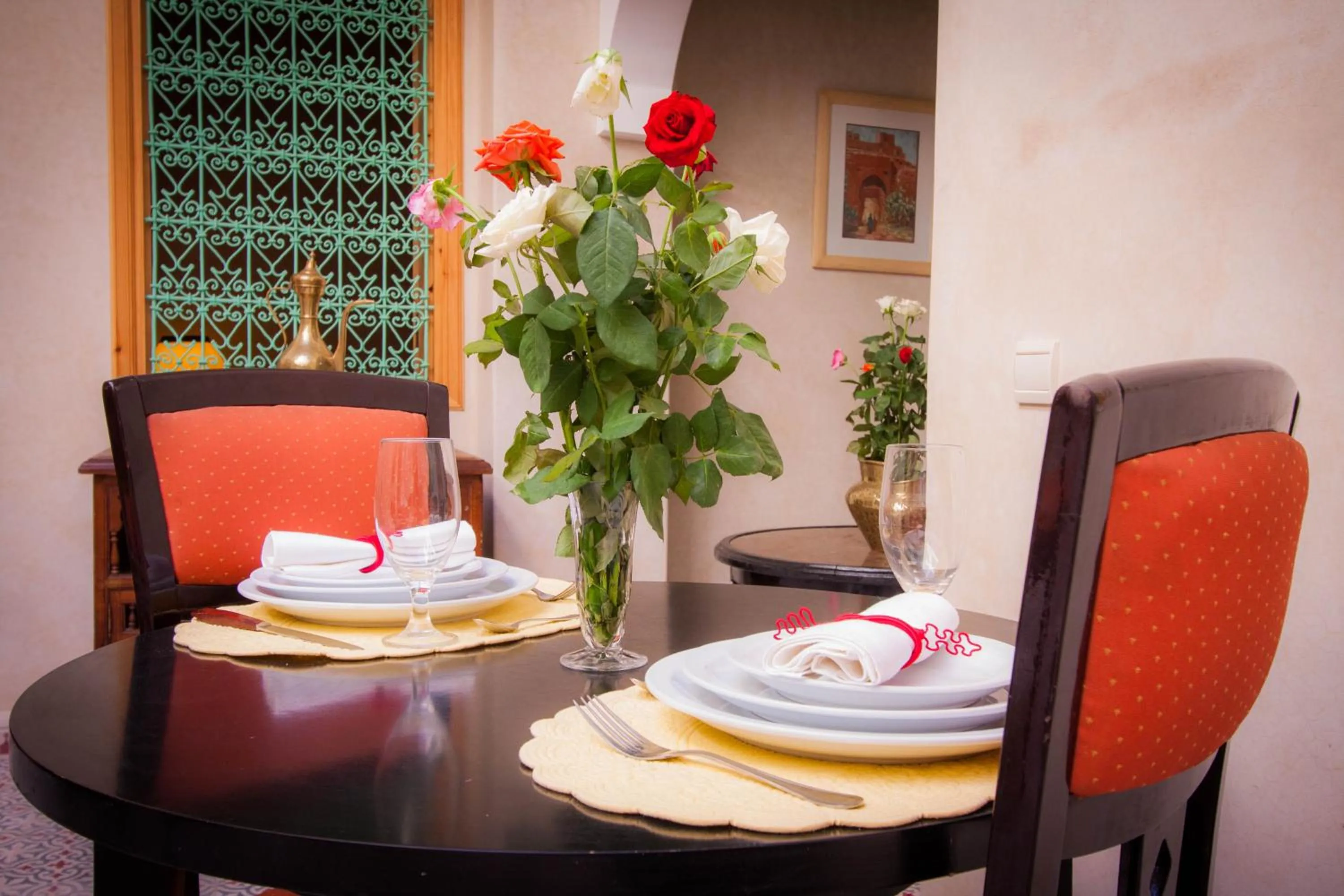 Restaurant/places to eat in Riad Inaka