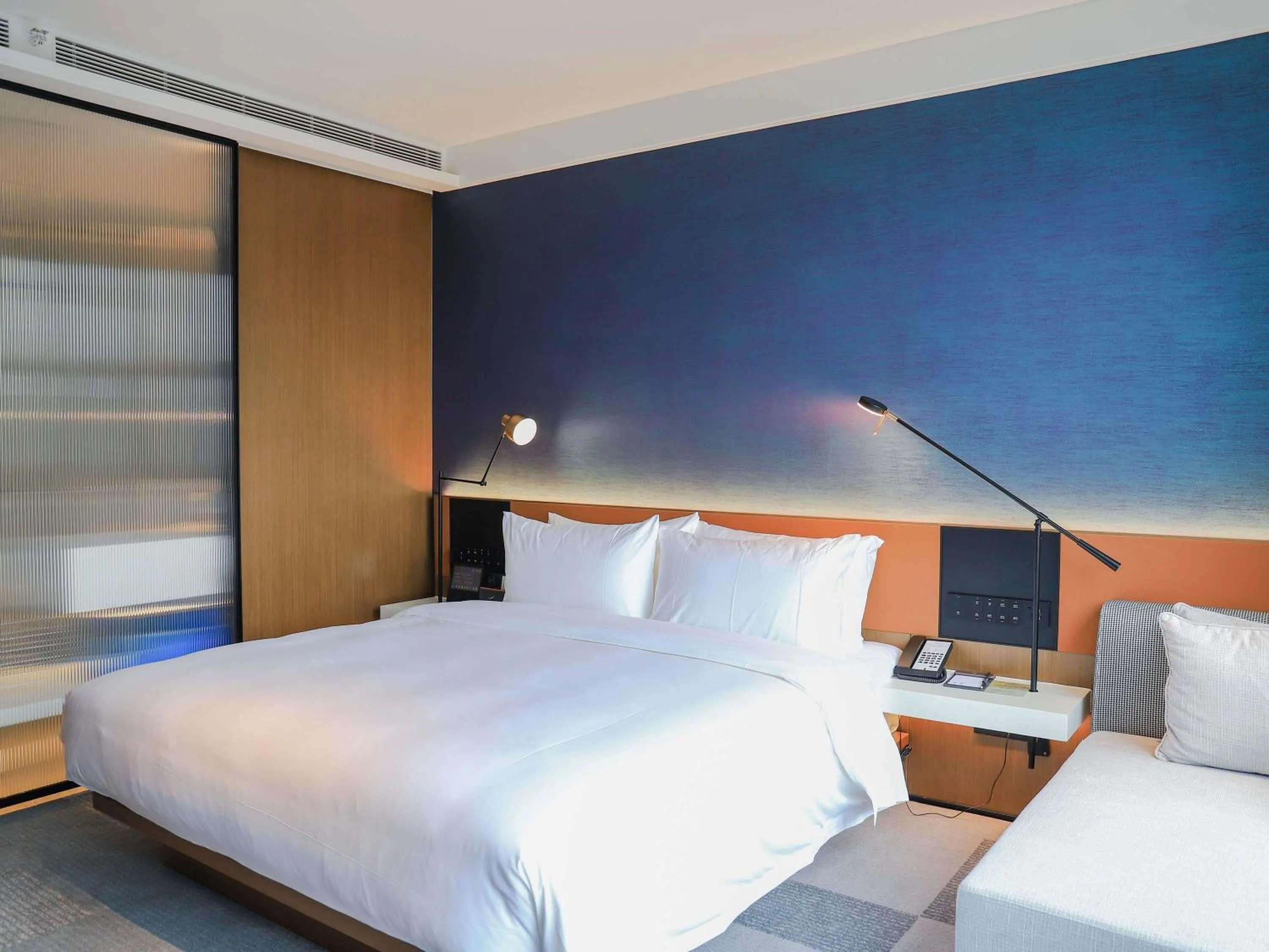 Bedroom, Bed in Novotel Dongguan Songshan