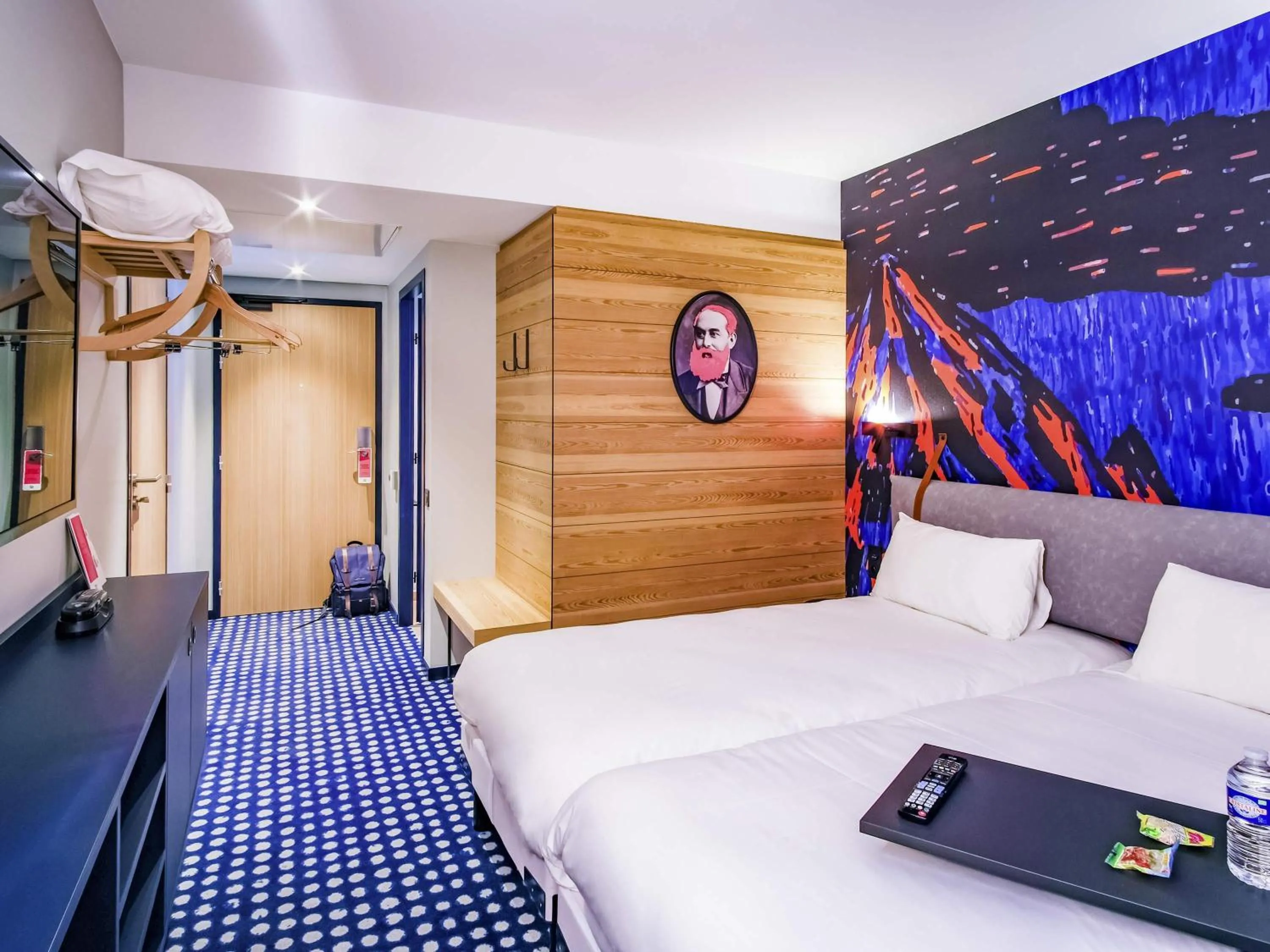 Bedroom, Bed in ibis Styles Albertville