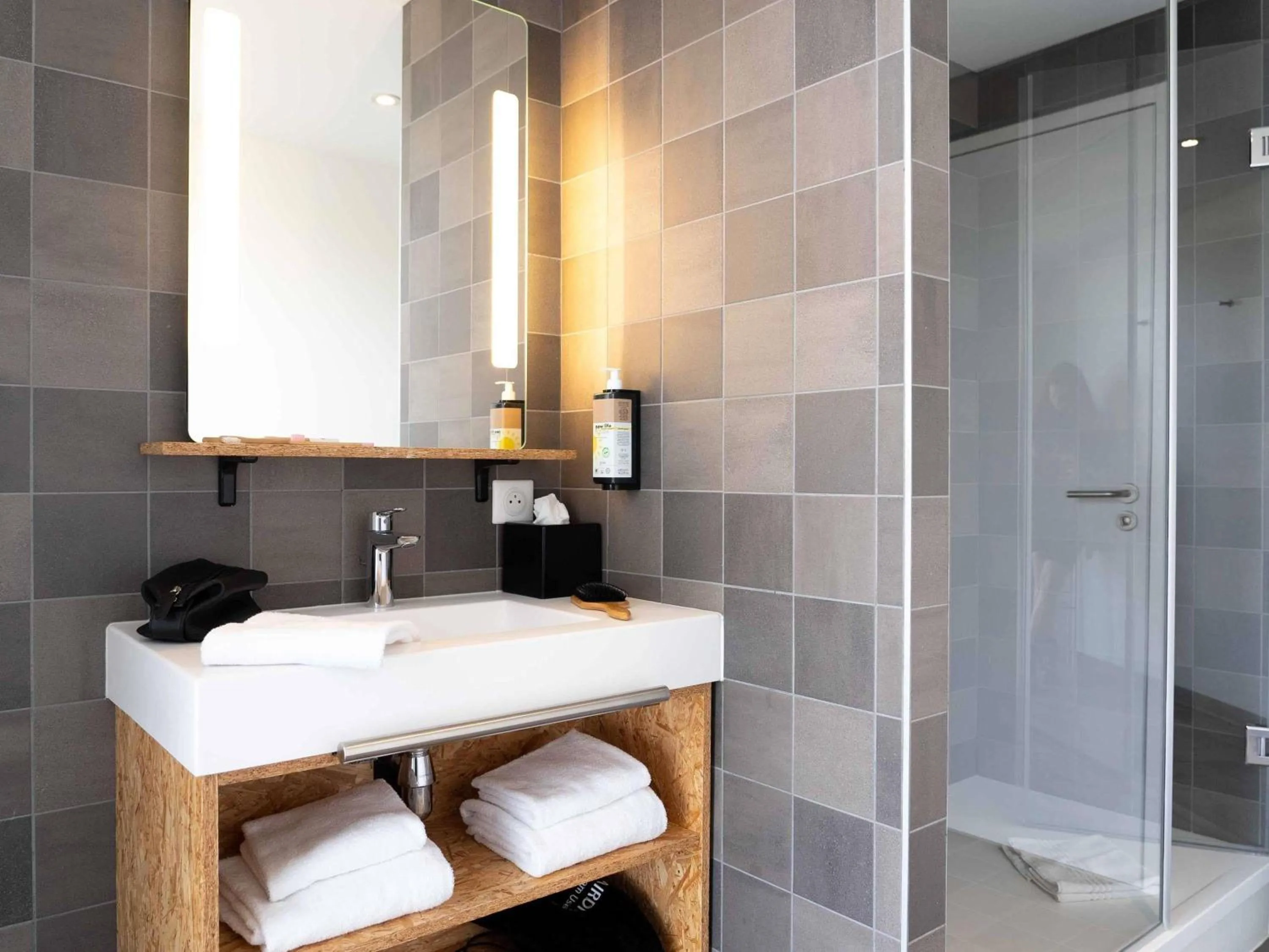 Bedroom in greet Hotel Rennes Pace