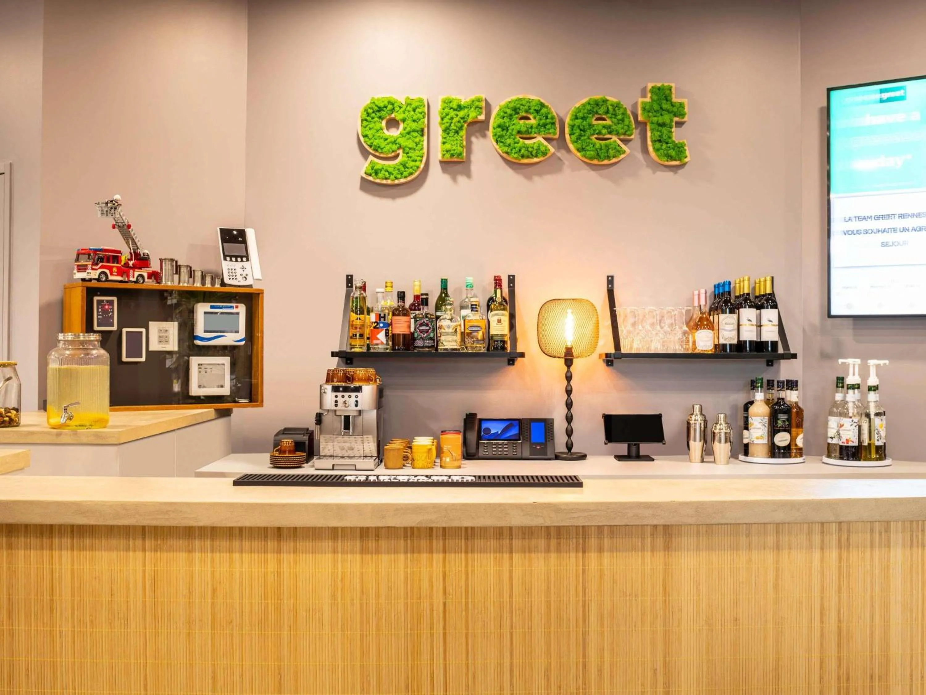 Property building in greet Hotel Rennes Pace