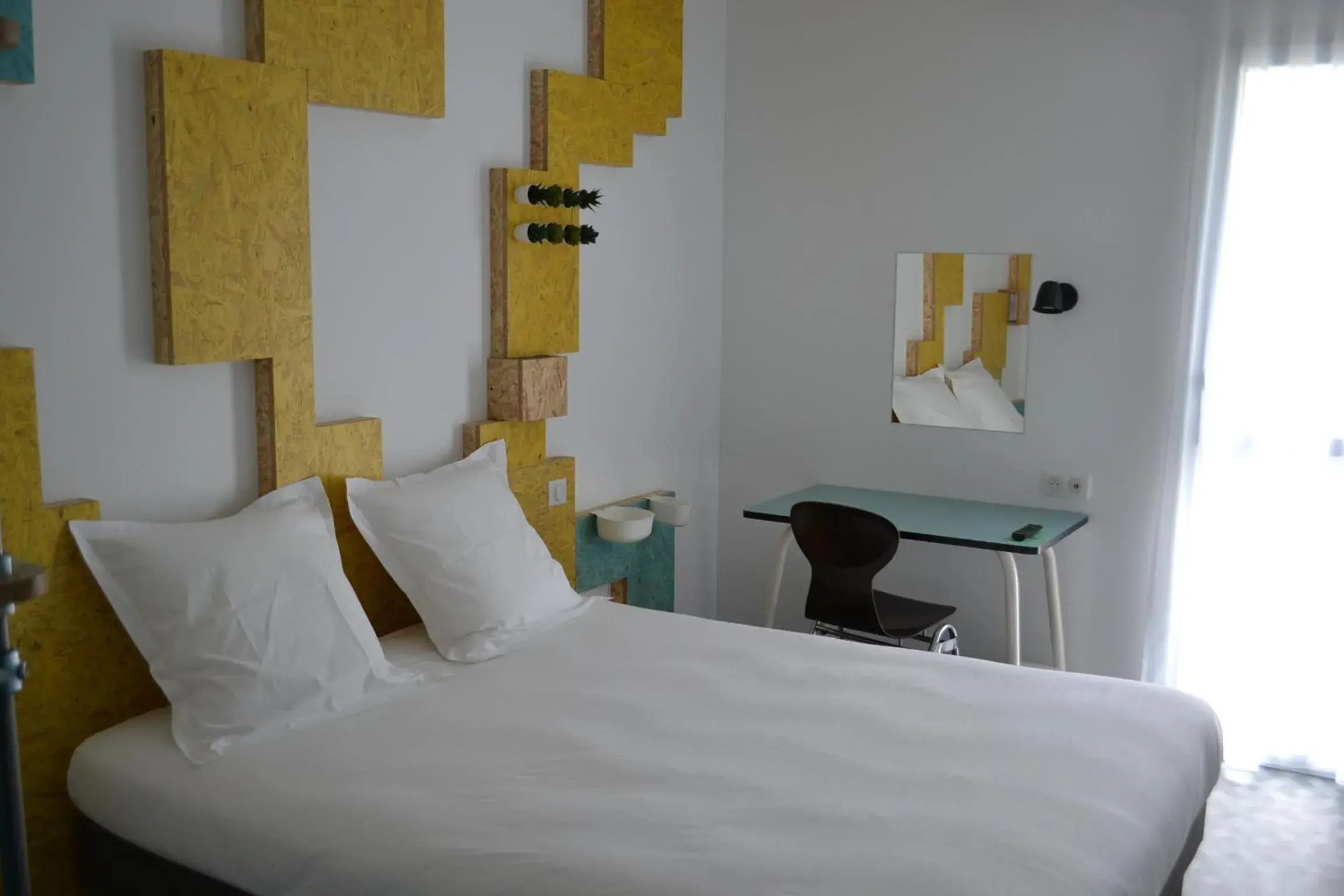 Bedroom, Bed in greet Hotel Rennes Pace Bedroom, Bed in greet Hotel Rennes Pace