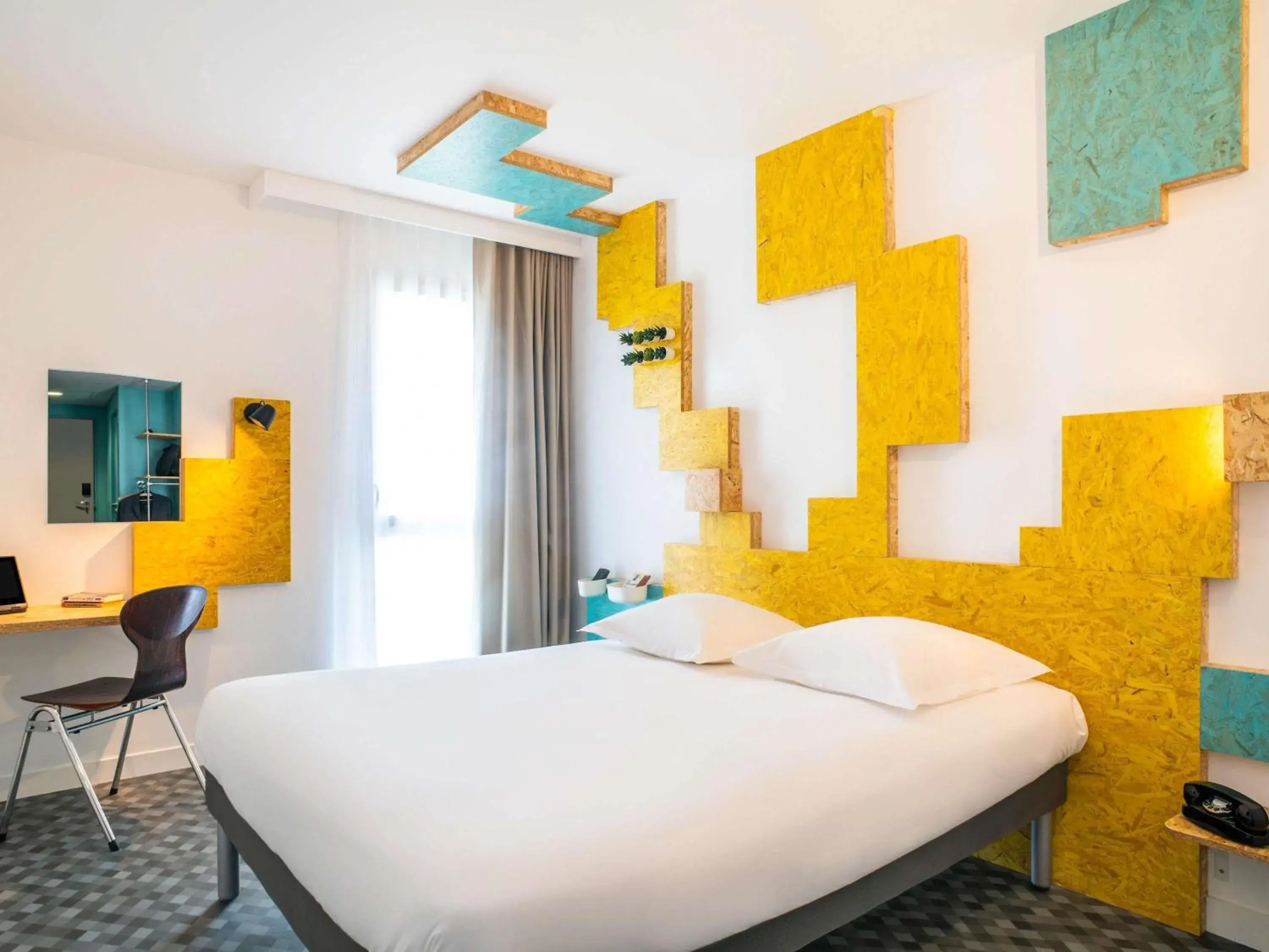 Property building, Bed in greet Hotel Rennes Pace Property building, Bed in greet Hotel Rennes Pace