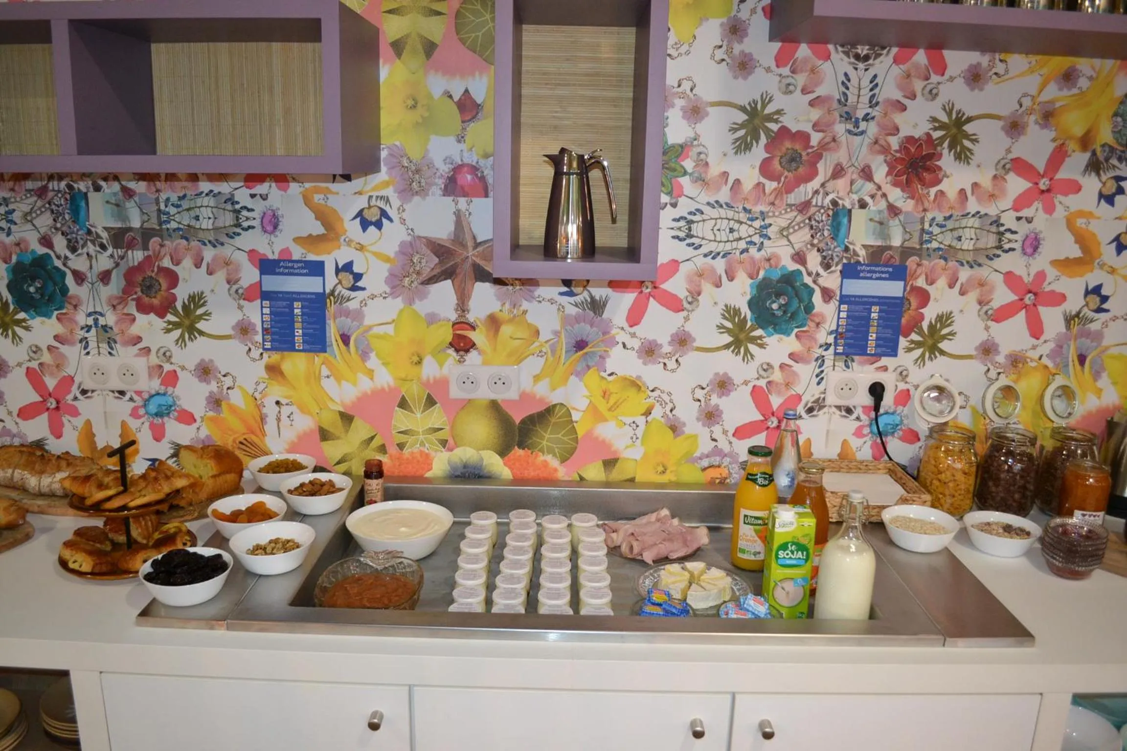 Breakfast in greet Hotel Rennes Pace