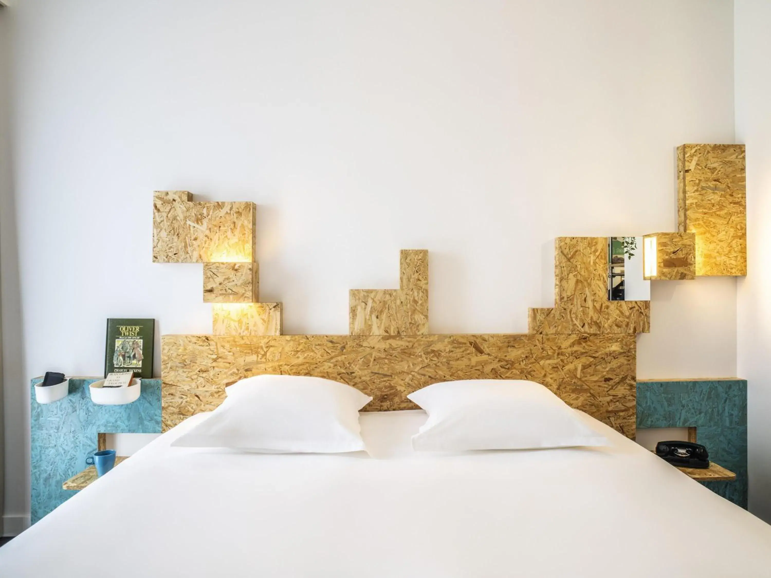 Bedroom, Bed in greet Hotel Rennes Pace Bedroom, Bed in greet Hotel Rennes Pace