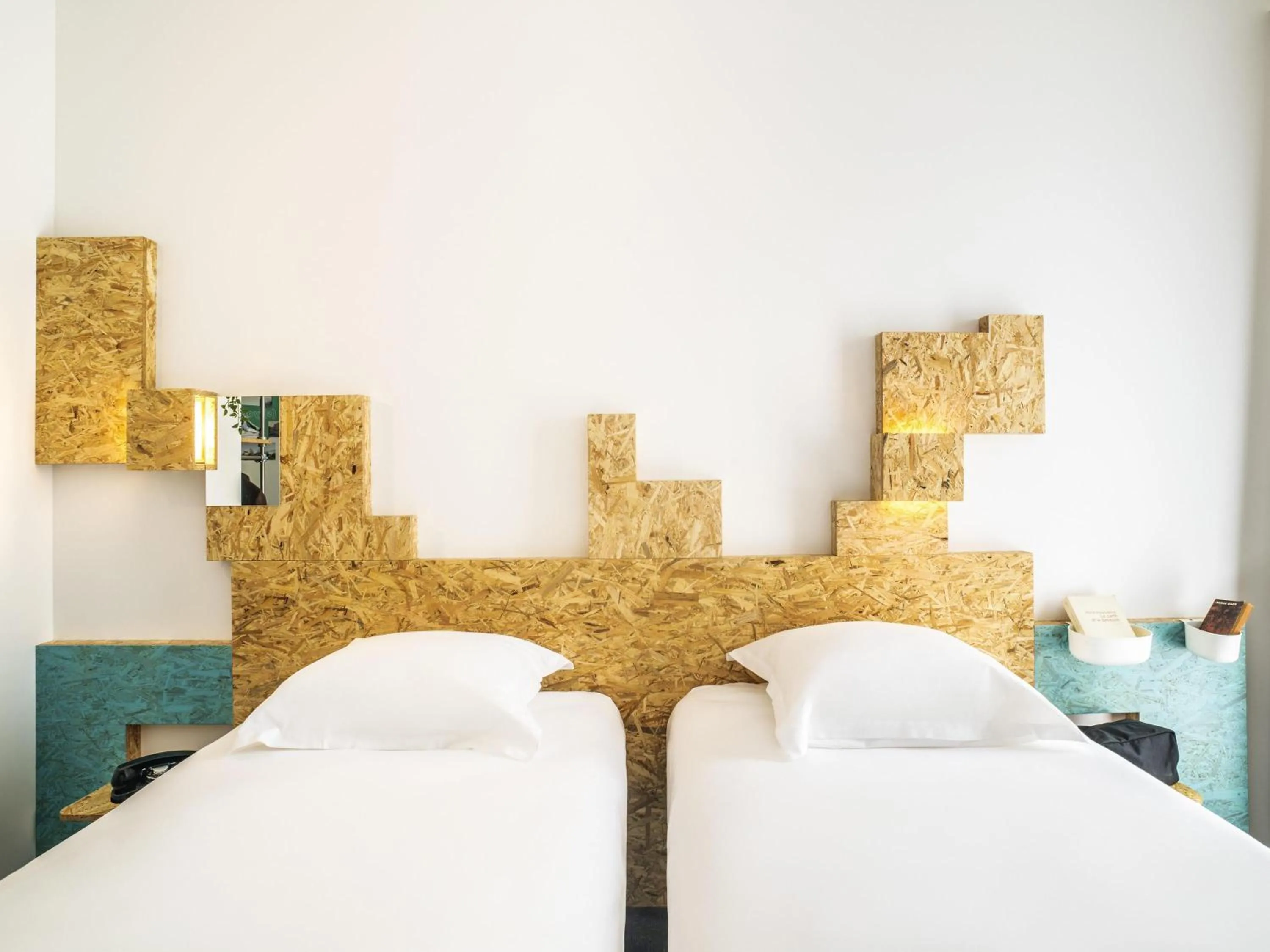 Bedroom, Bed in greet Hotel Rennes Pace