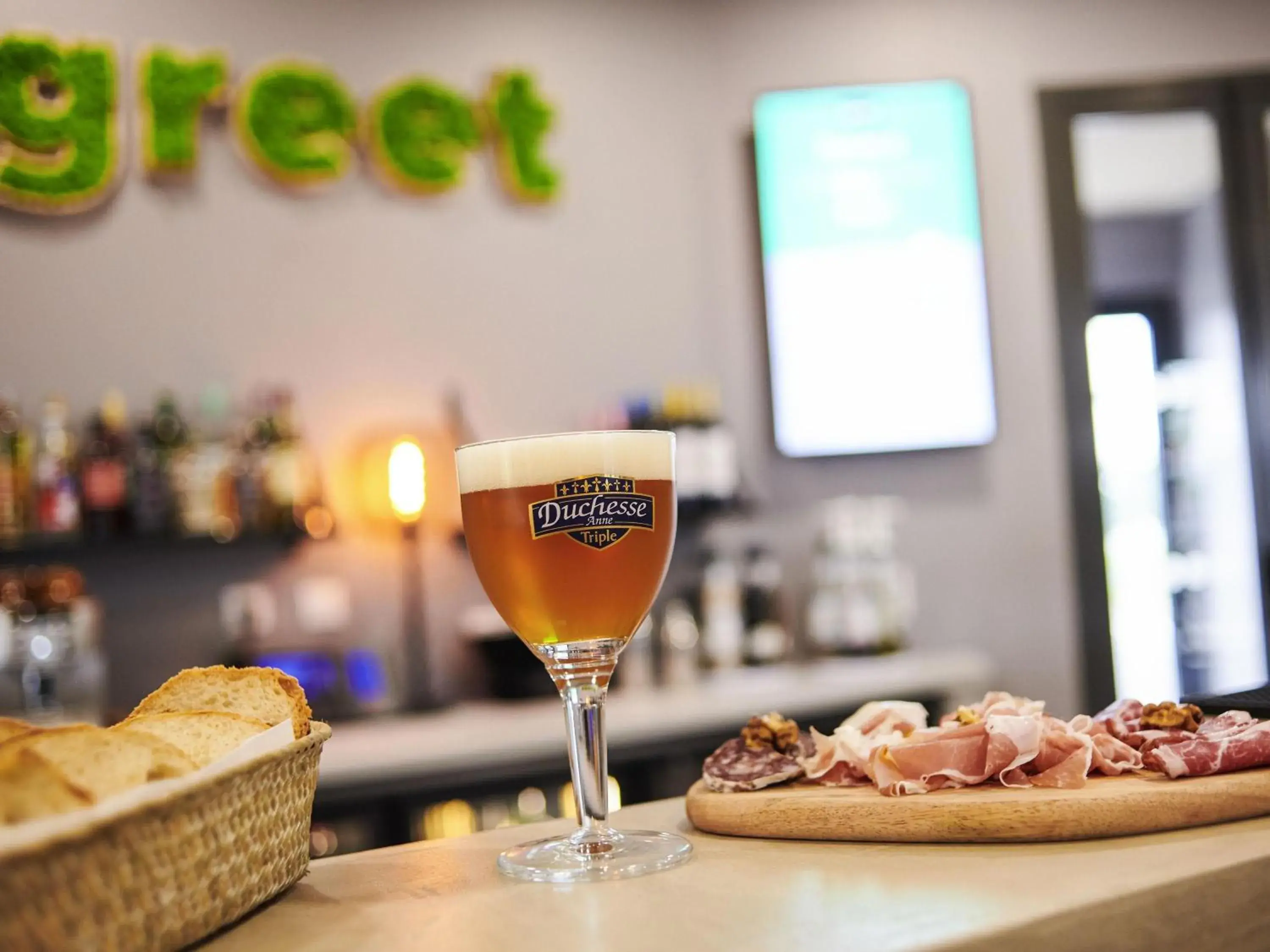 Lounge or bar in greet Hotel Rennes Pace Lounge or bar in greet Hotel Rennes Pace