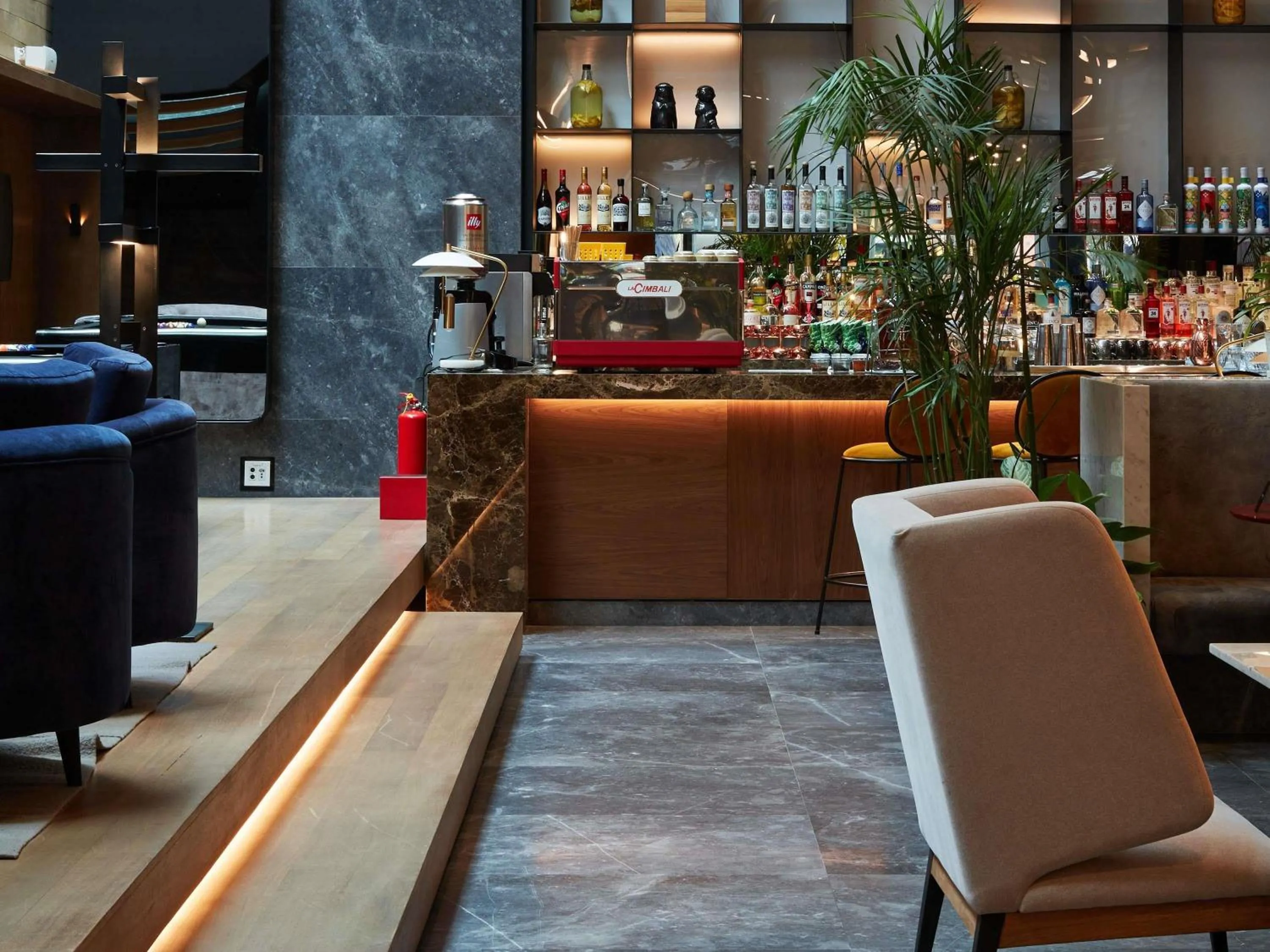 Lounge or bar in Pullman Lima Miraflores