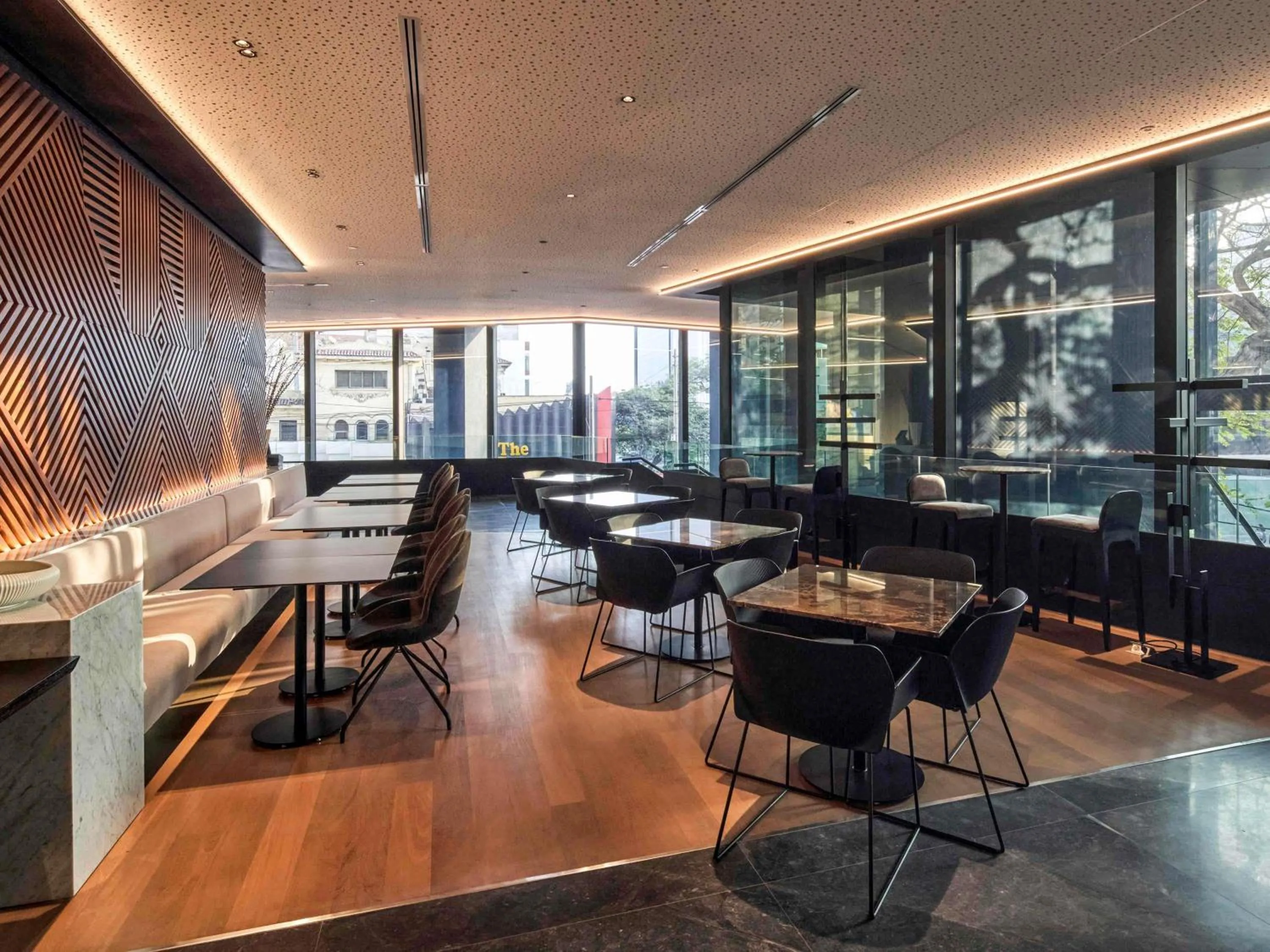 Restaurant/places to eat in Pullman Lima Miraflores