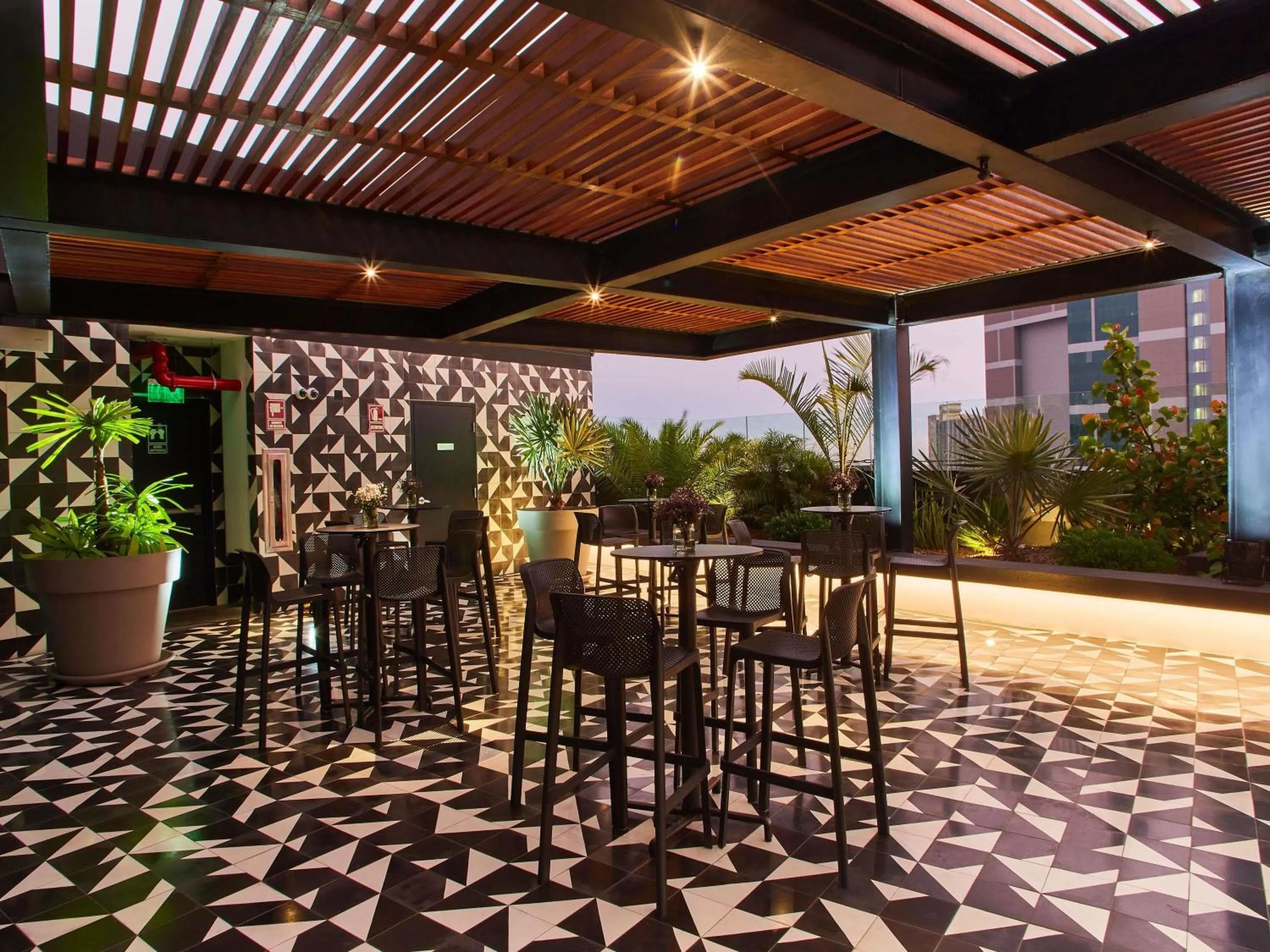 Meeting/conference room in Pullman Lima Miraflores