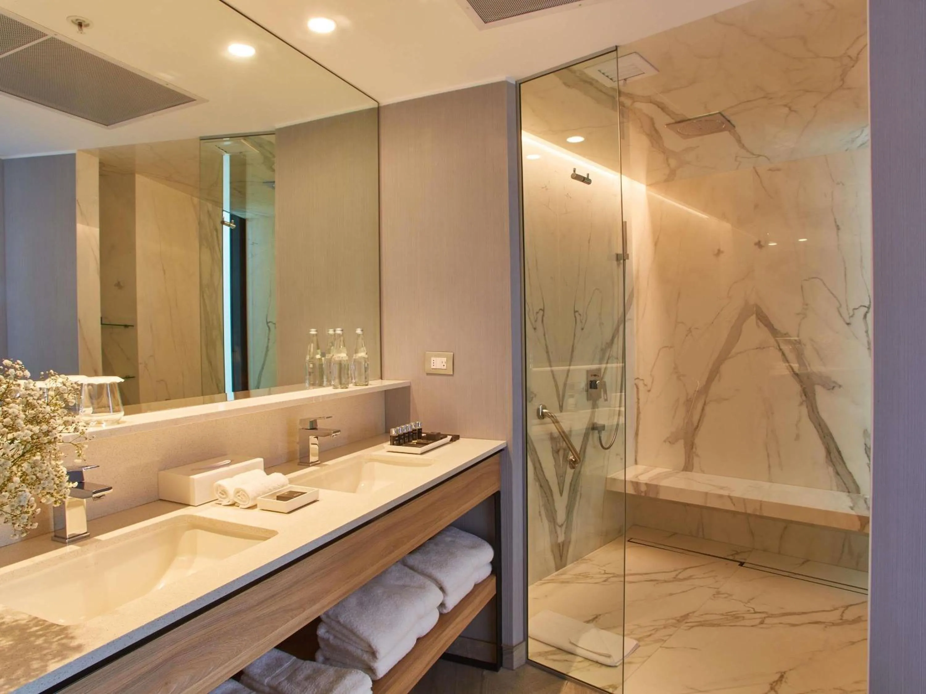 Bedroom in Pullman Lima Miraflores