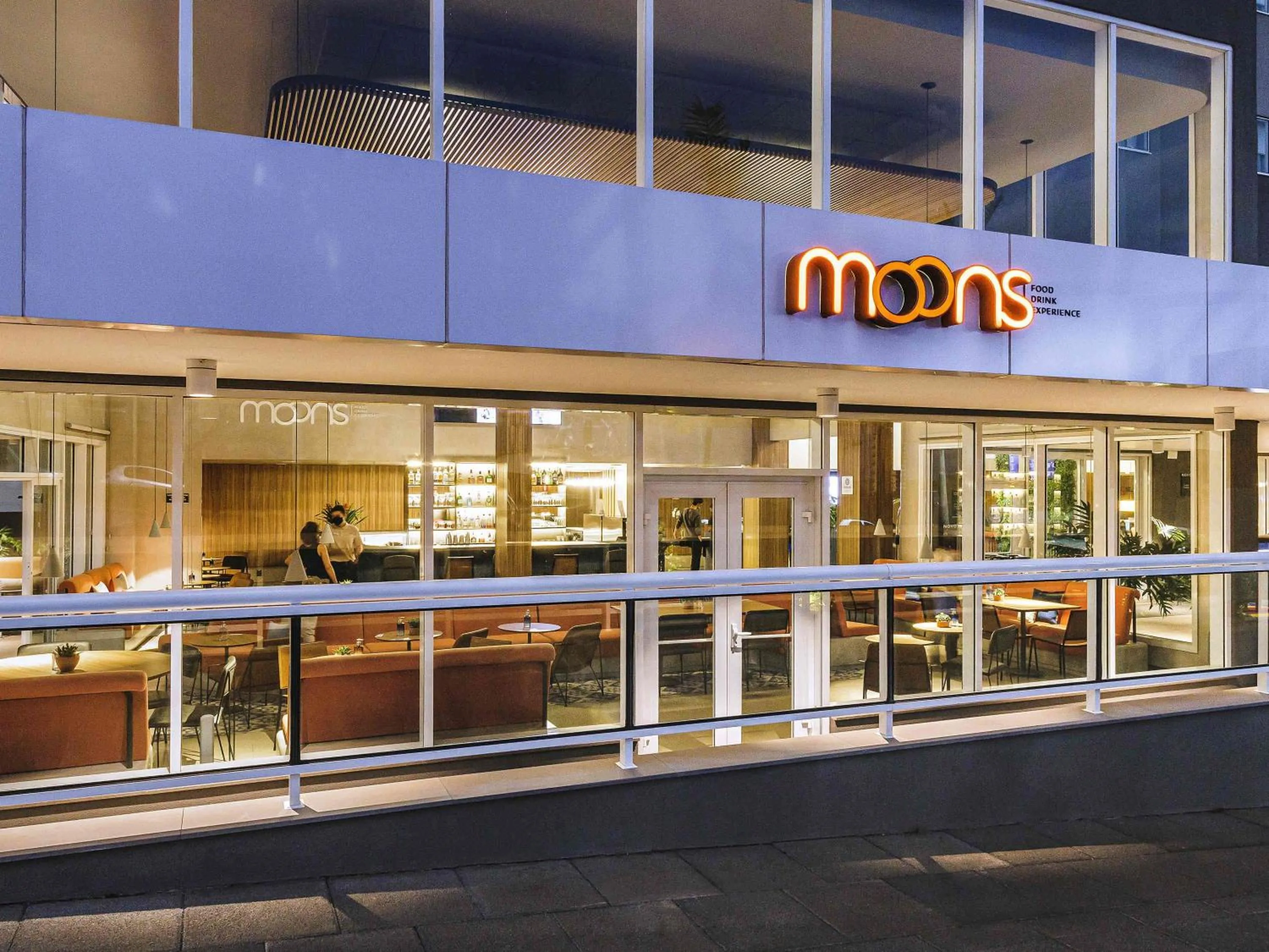 Lounge or bar in Novotel Lencois Paulista