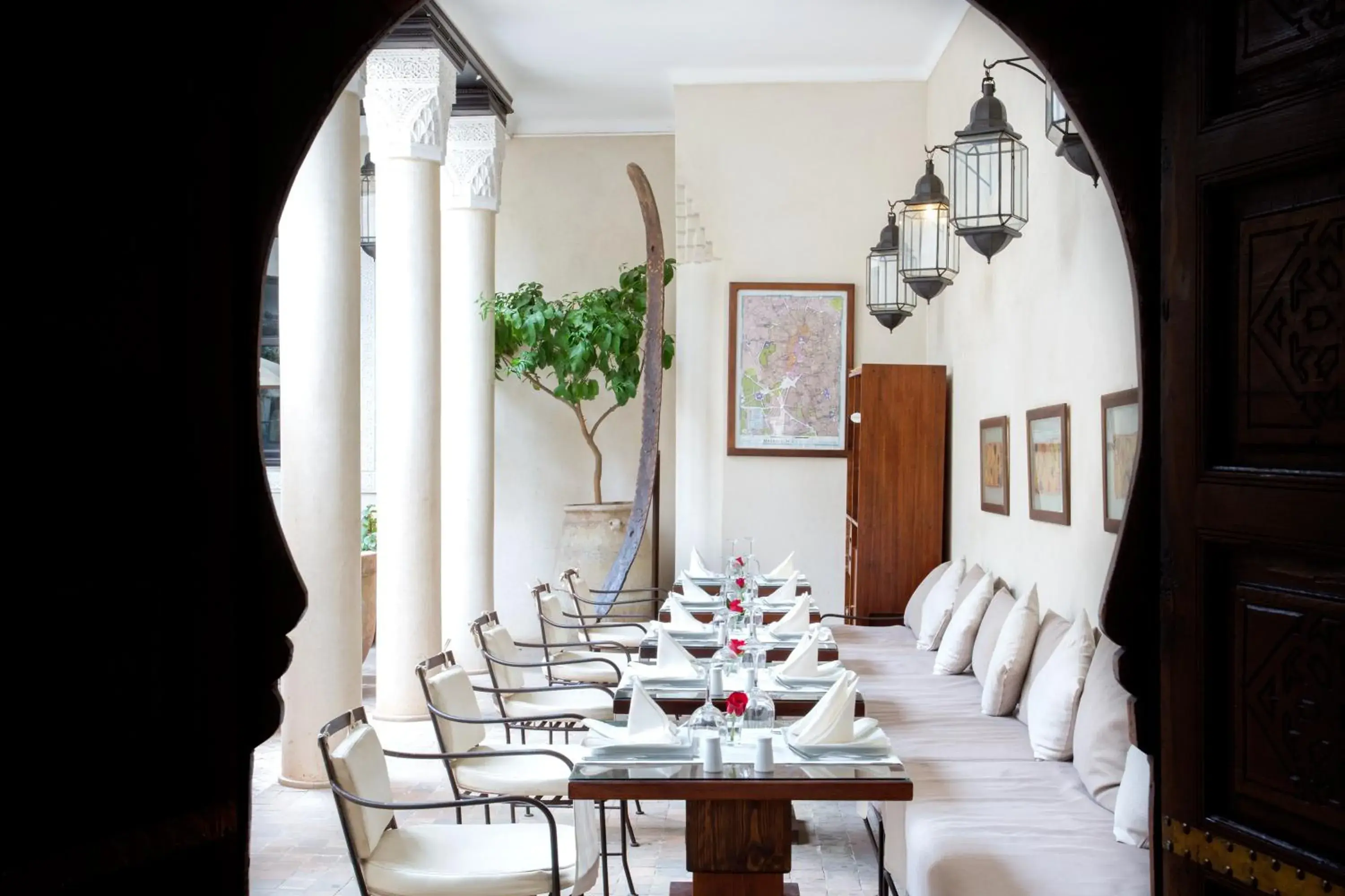 Restaurant/places to eat in Palais Khum Restaurant/places to eat in Palais Khum
