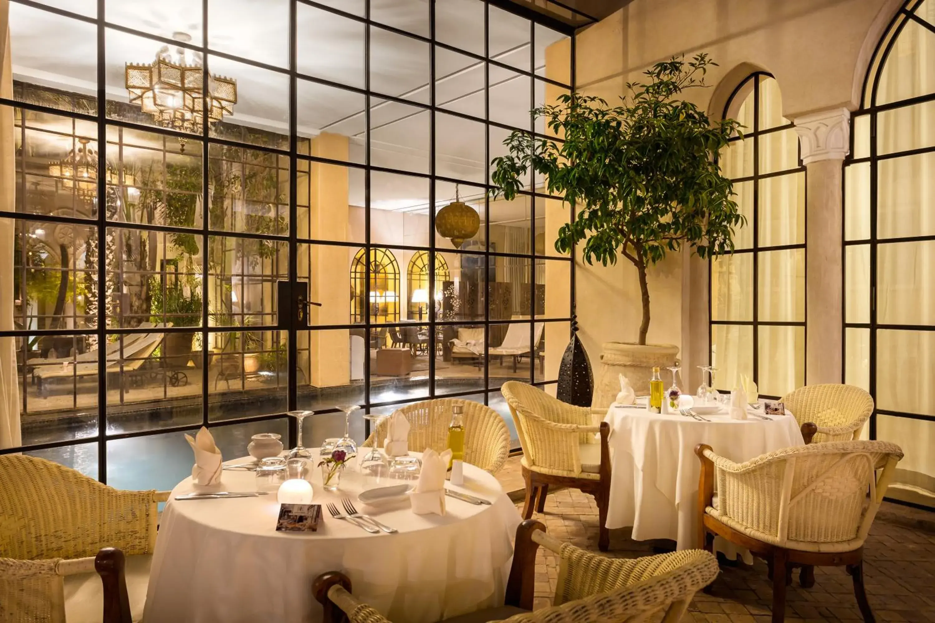 Restaurant/places to eat in Palais Khum Restaurant/places to eat in Palais Khum