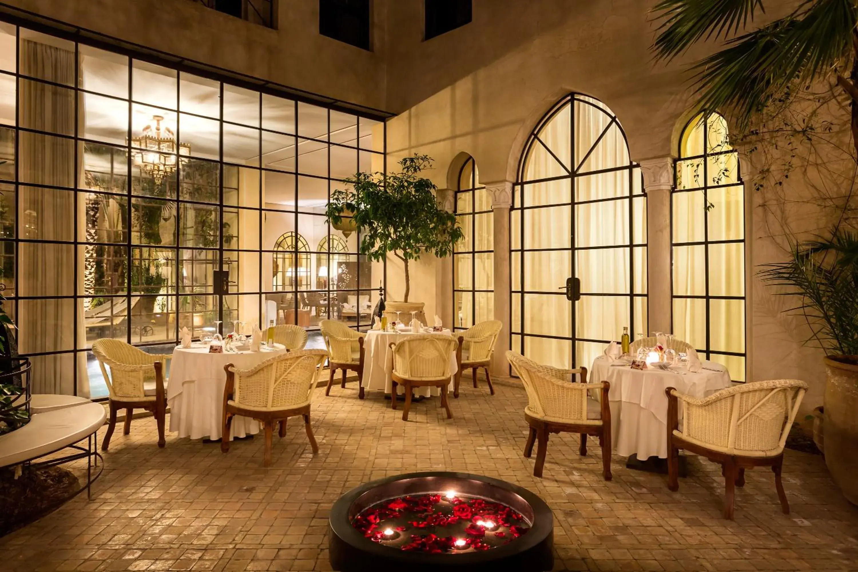 Restaurant/places to eat in Palais Khum Restaurant/places to eat in Palais Khum