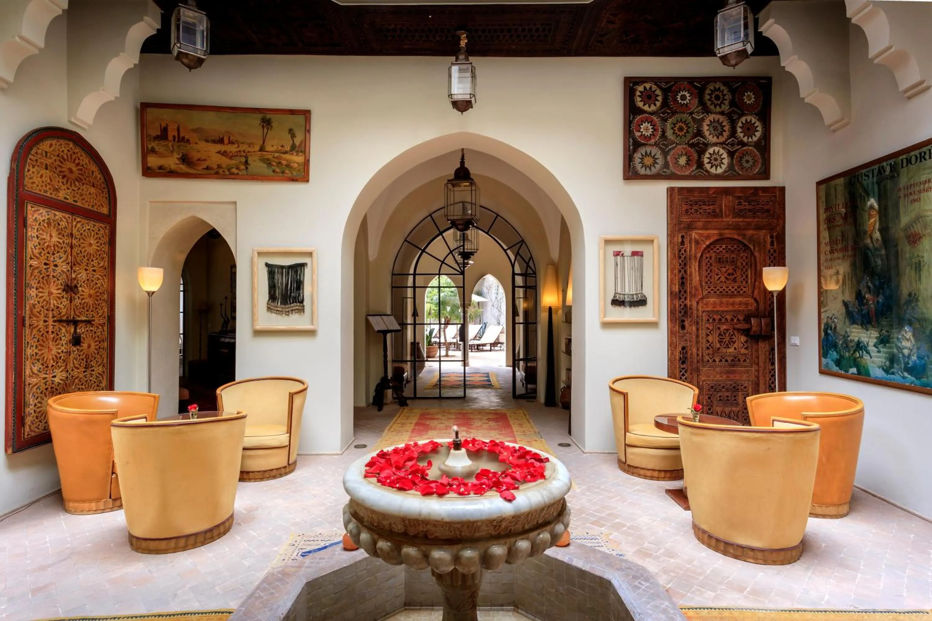 Patio in Palais Khum