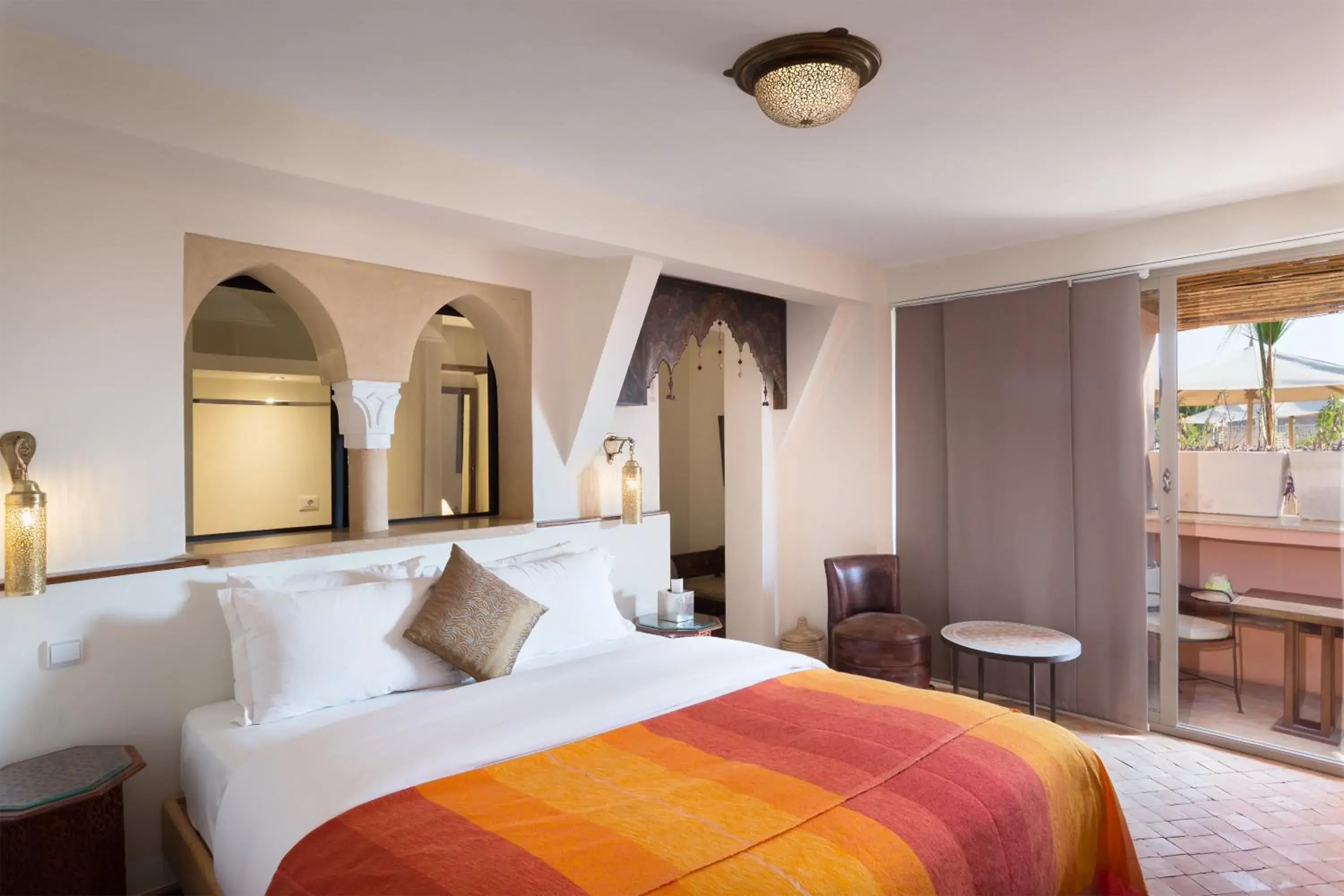 View (from property/room), Bed in Palais Khum View (from property/room), Bed in Palais Khum