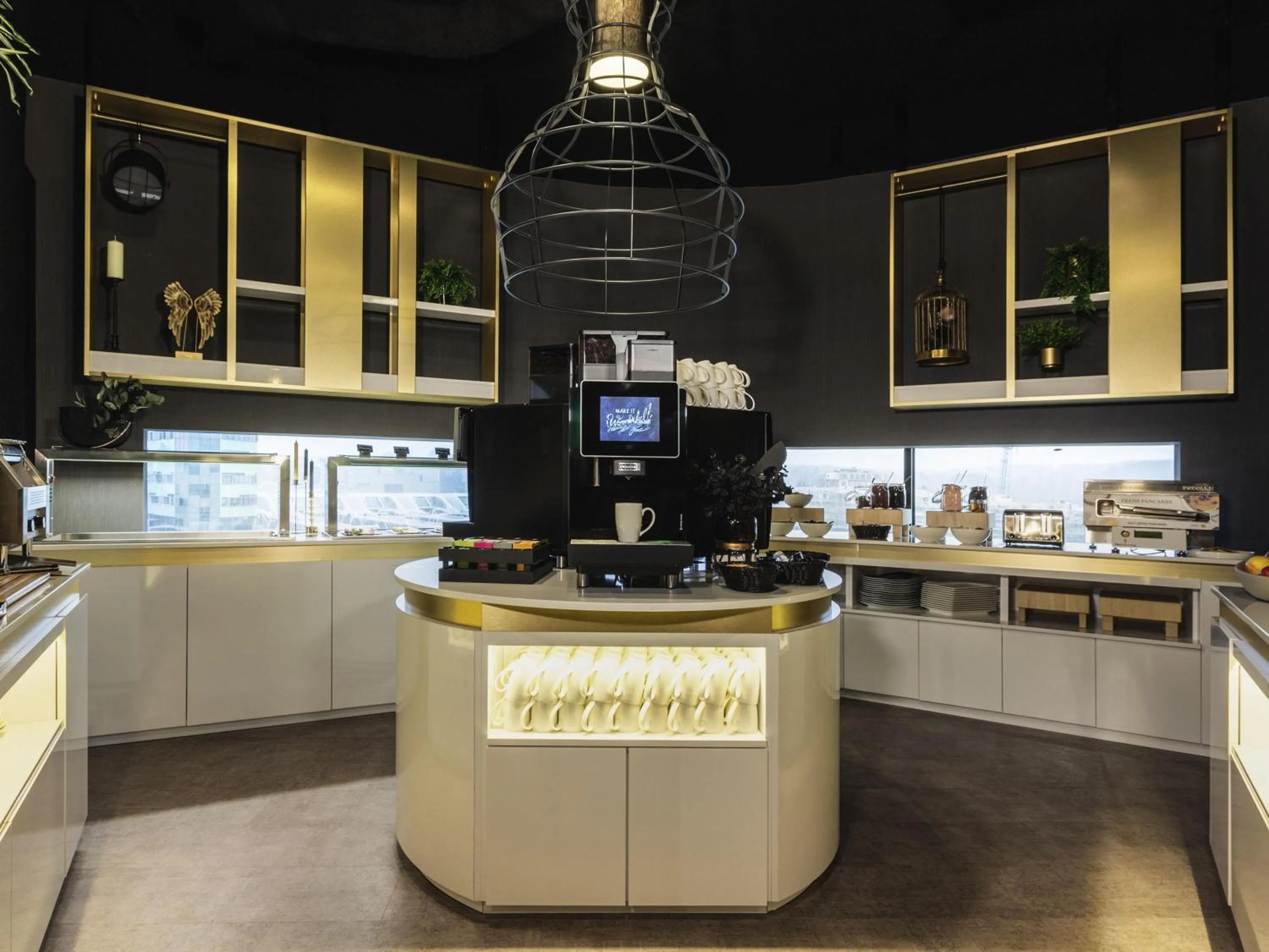 Breakfast in ibis Styles Arnhem Centre