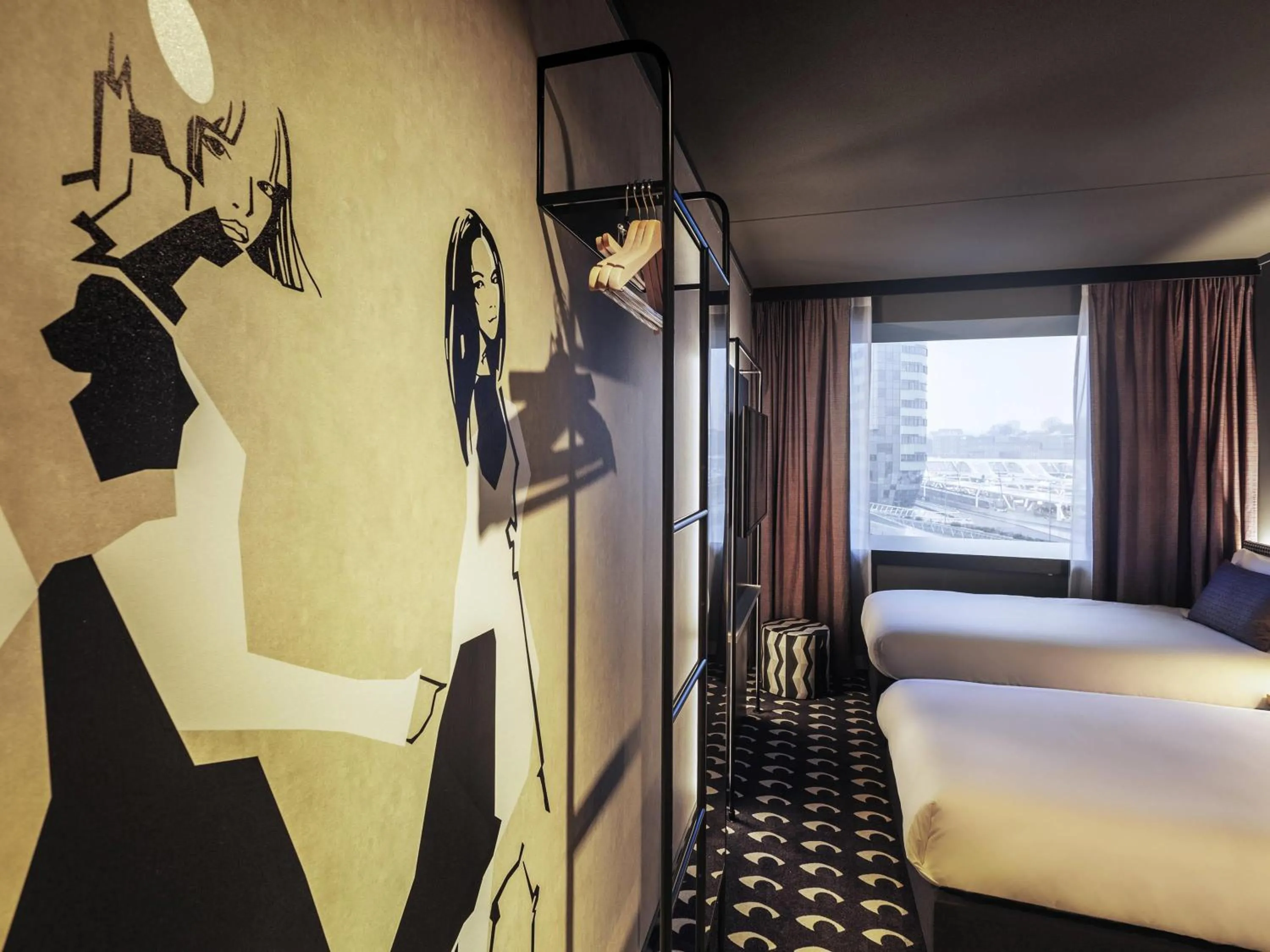 Bedroom, Bed in ibis Styles Arnhem Centre