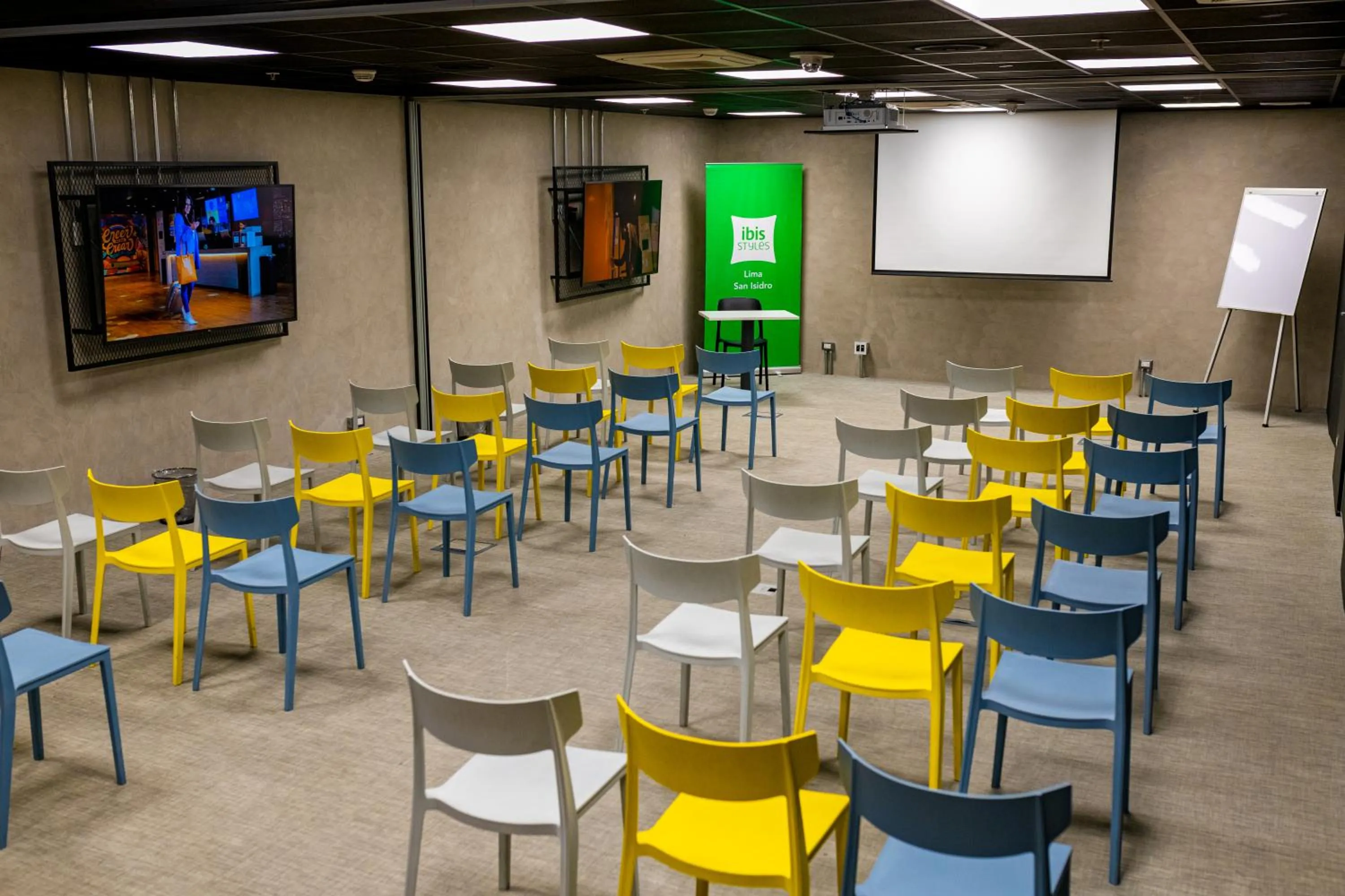 Meeting/conference room in ibis styles Lima San Isidro
