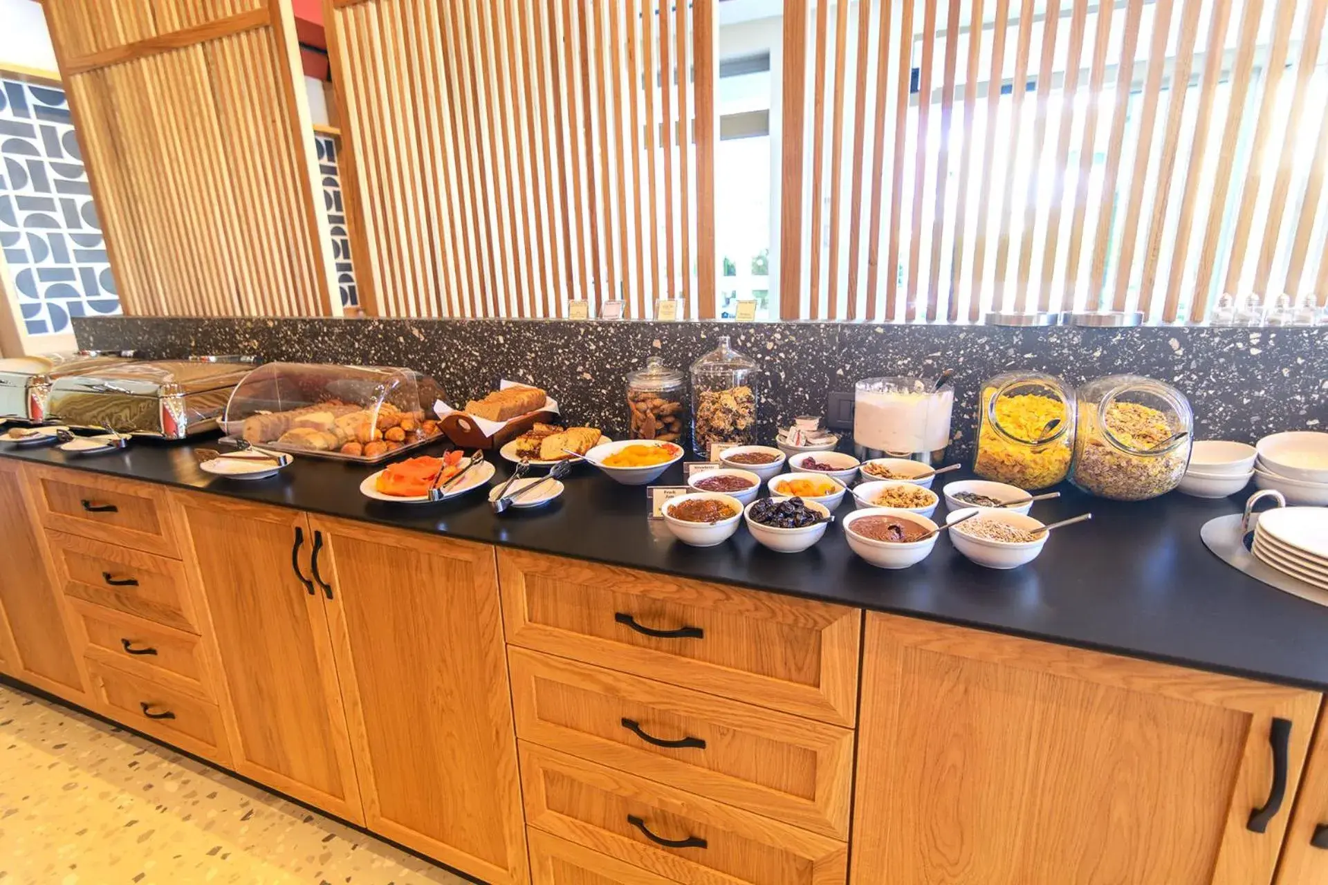 Food and drinks in Relax Hotel Food and drinks in Relax Hotel