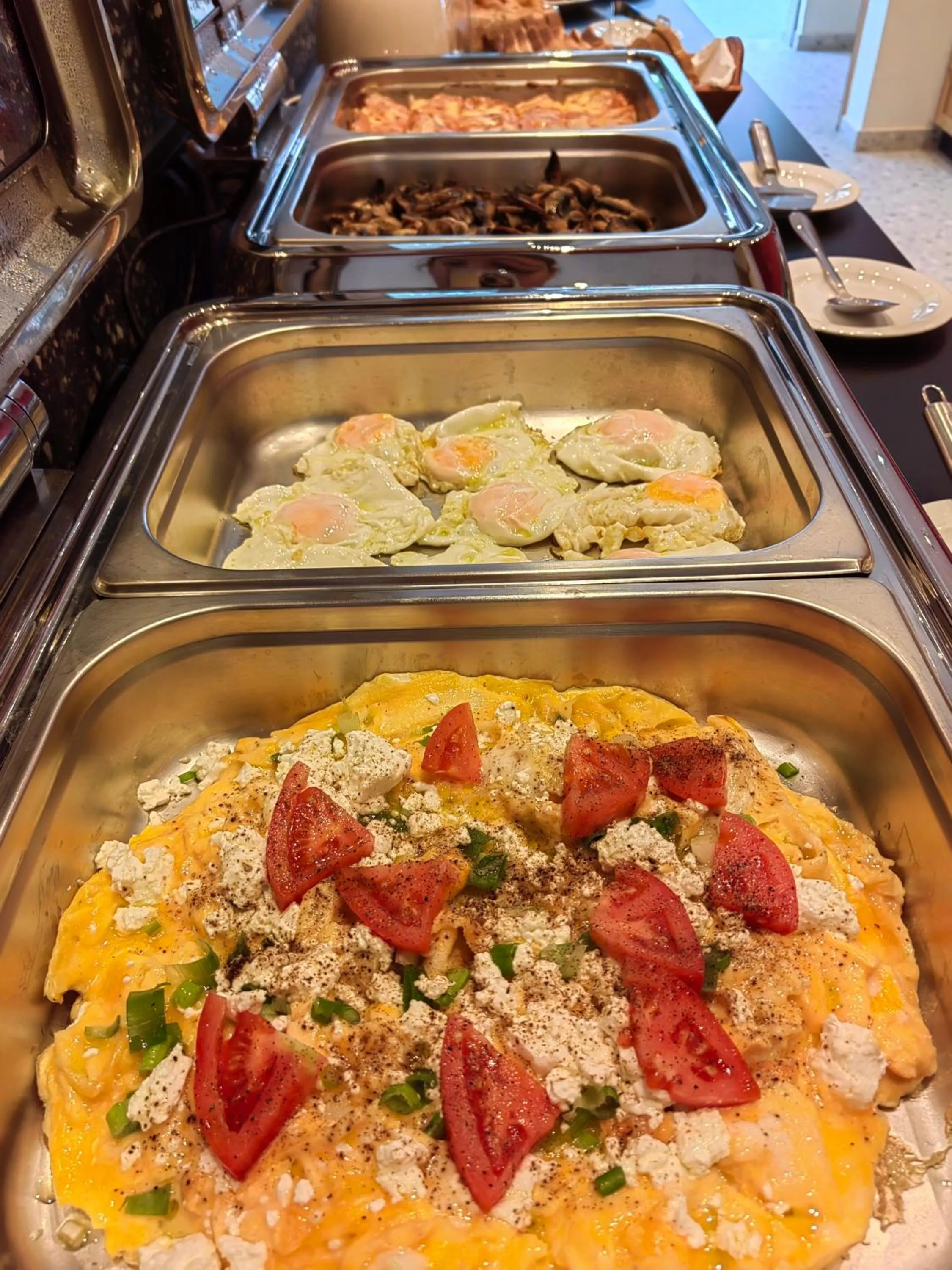 Food and drinks in Relax Hotel