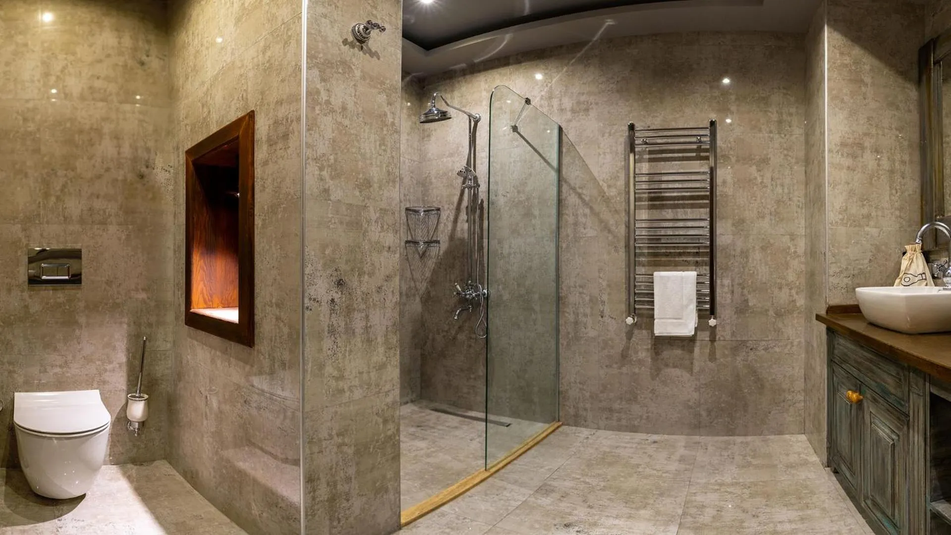 Shower in Nadas Kazdağları