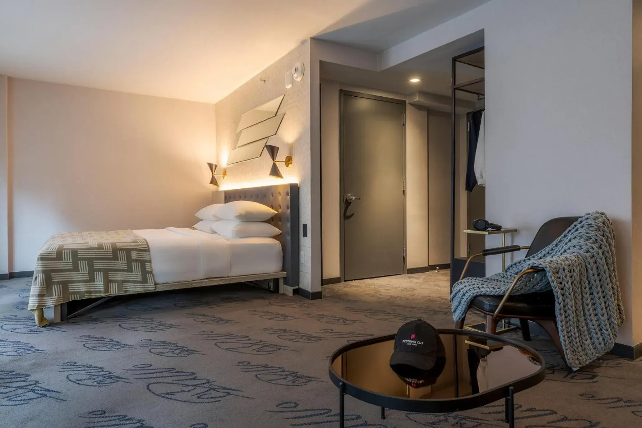 Photo of the whole room, Bed in Pestana CR7 Times Square Photo of the whole room, Bed in Pestana CR7 Times Square