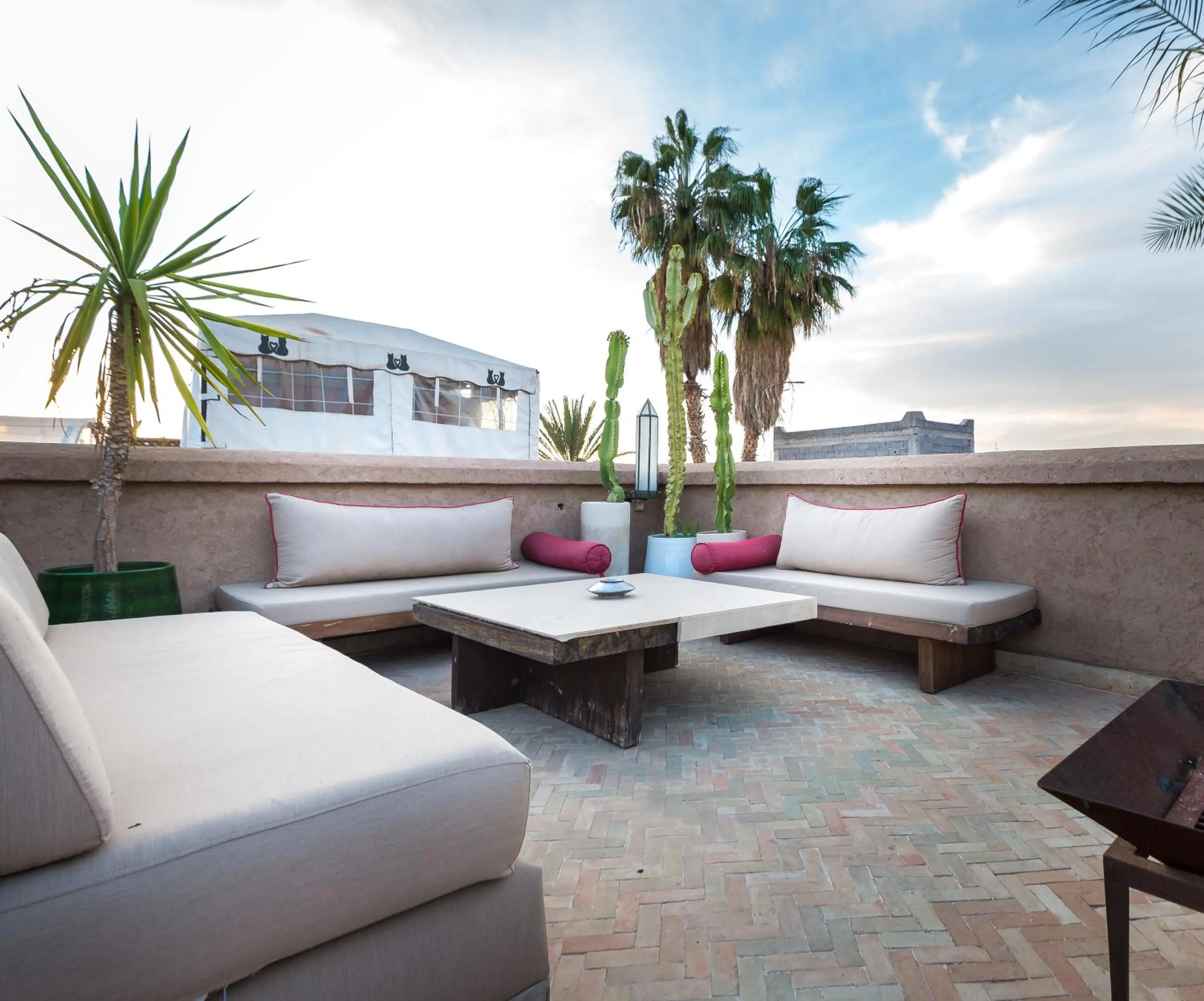 Property building in Riad Houma