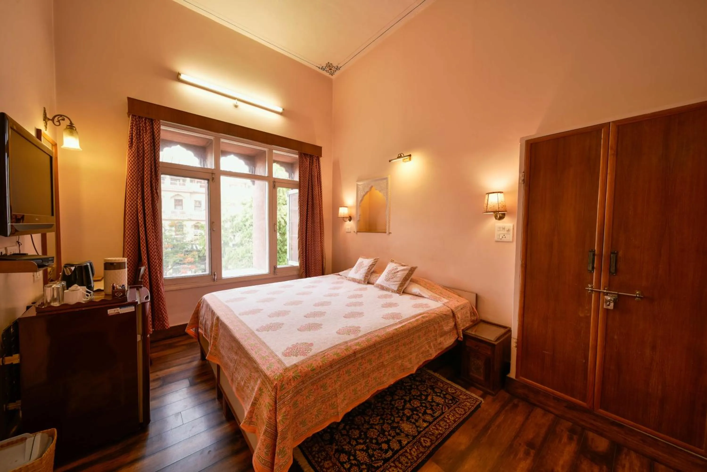 View (from property/room), Bed in Hotel Arya Niwas