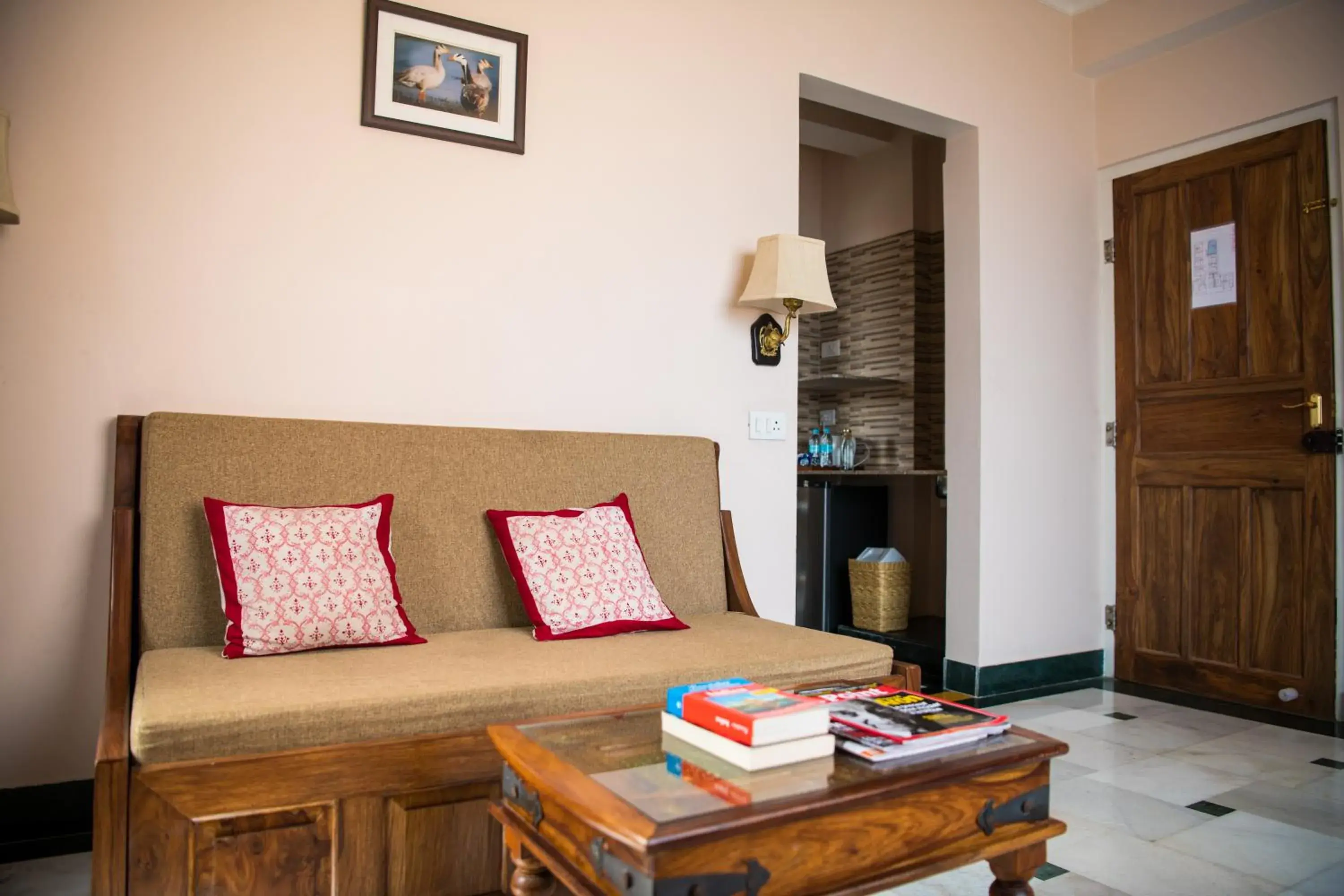 Living room in Hotel Arya Niwas Living room in Hotel Arya Niwas