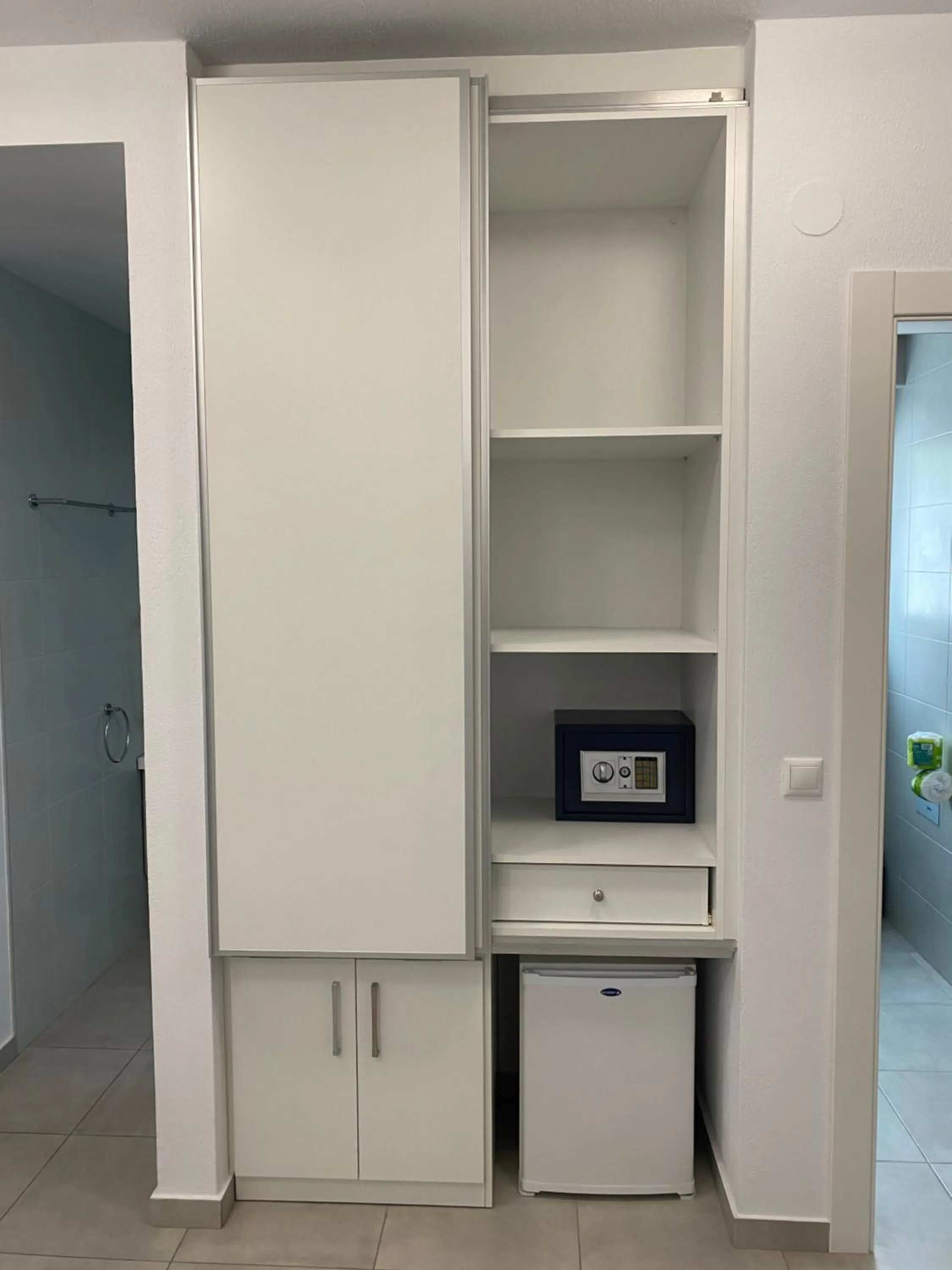 oven in Anemoni Beach Hotel