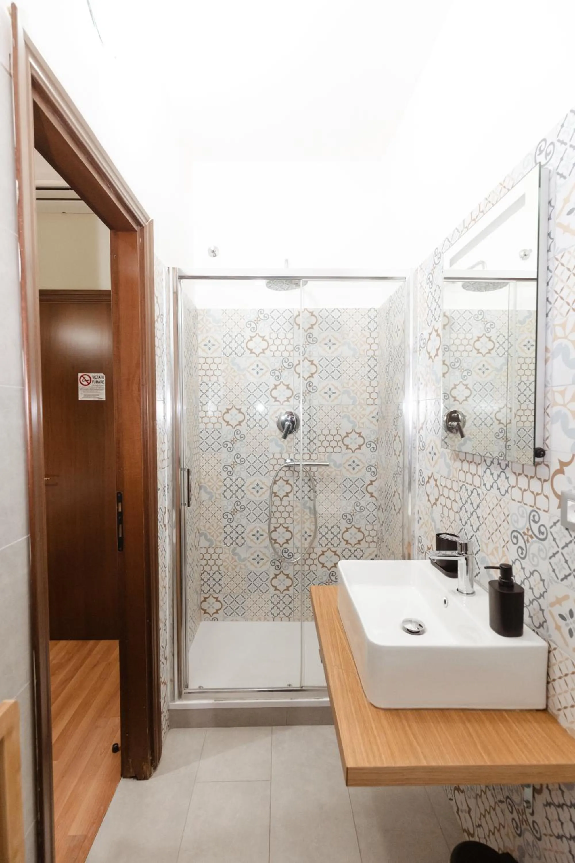 Shower in Palazzo Santori