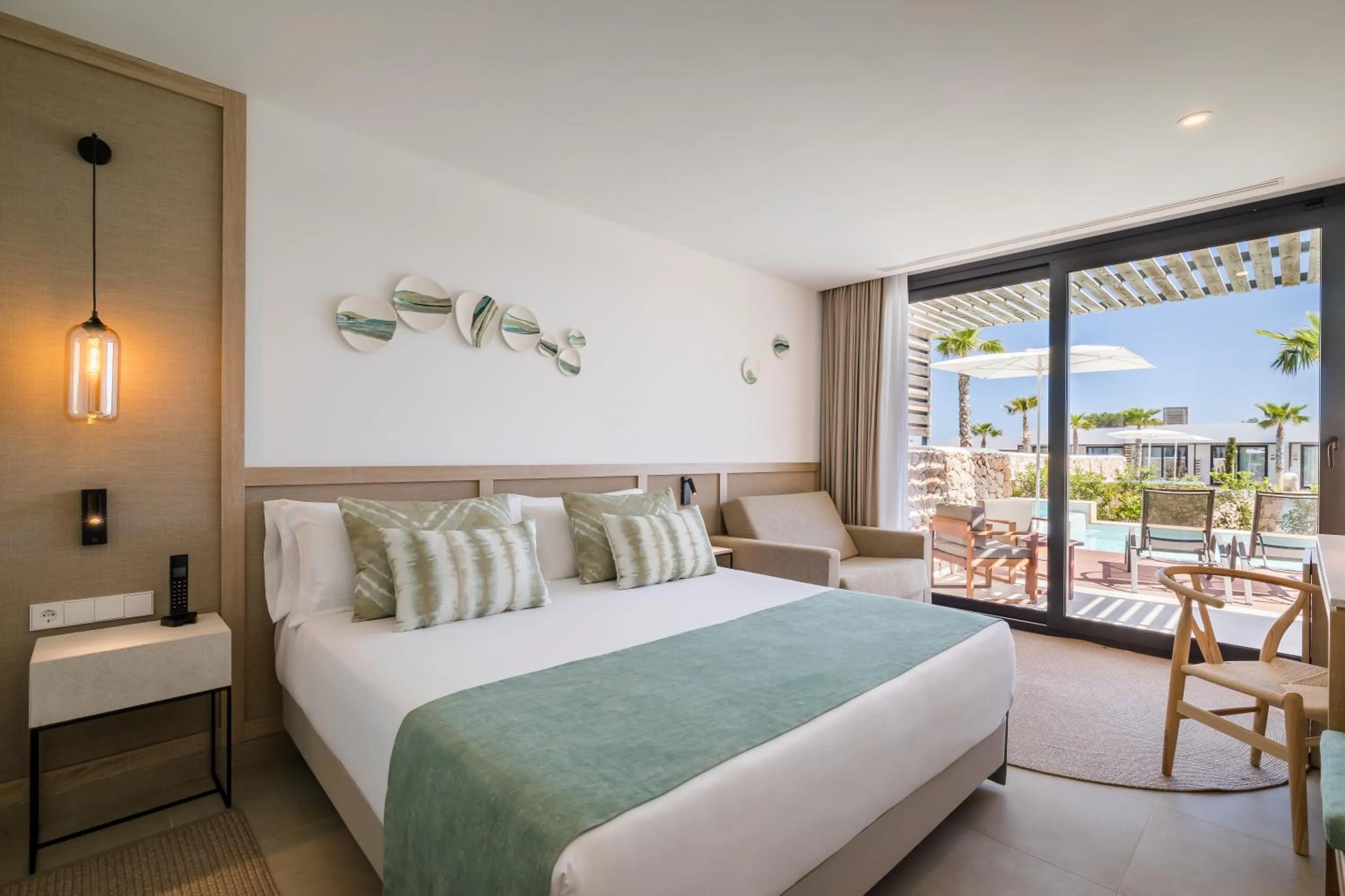 Photo of the whole room, Bed in Barceló Nura